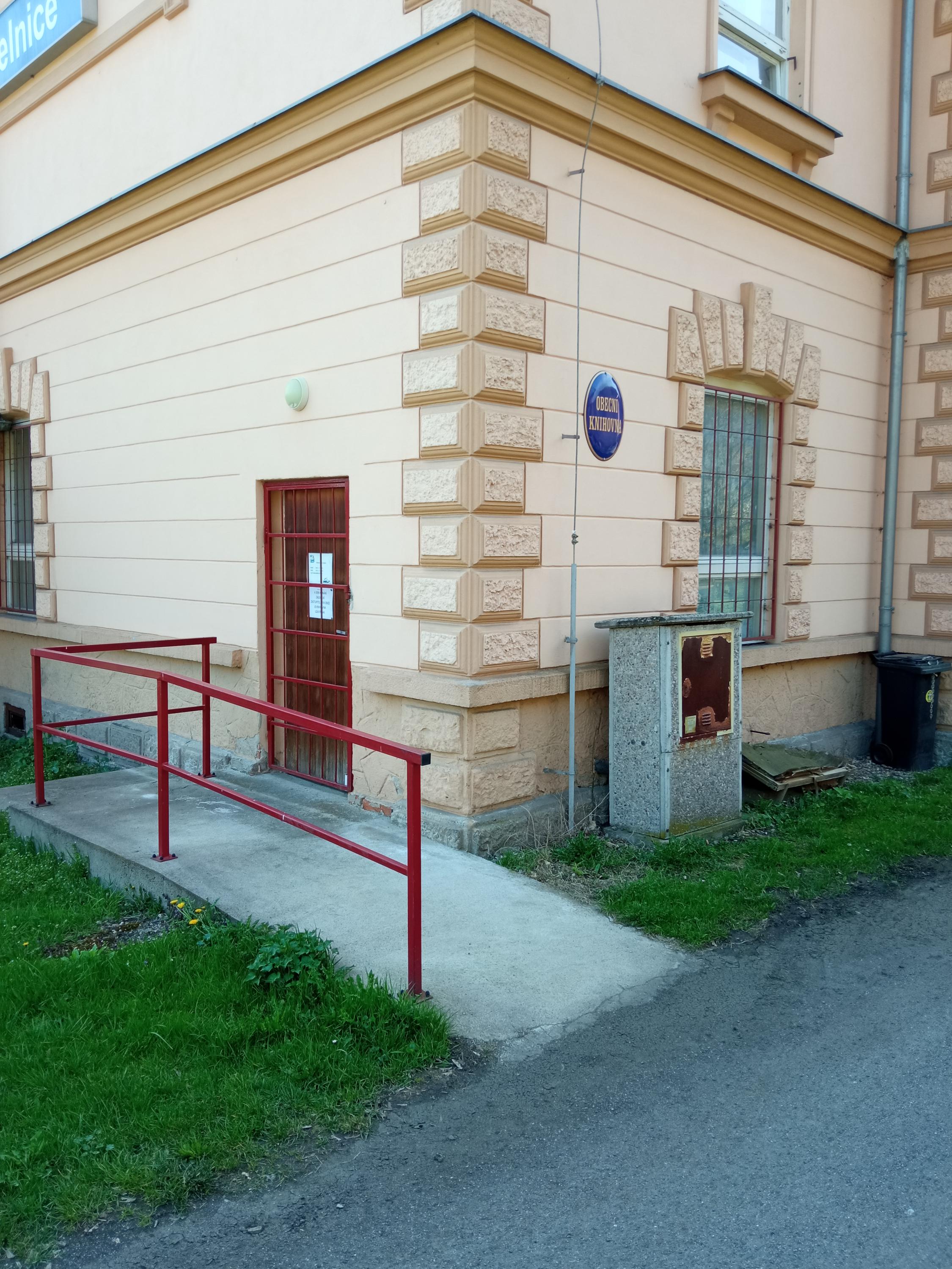 Místní knihovna v Telnici foto 6