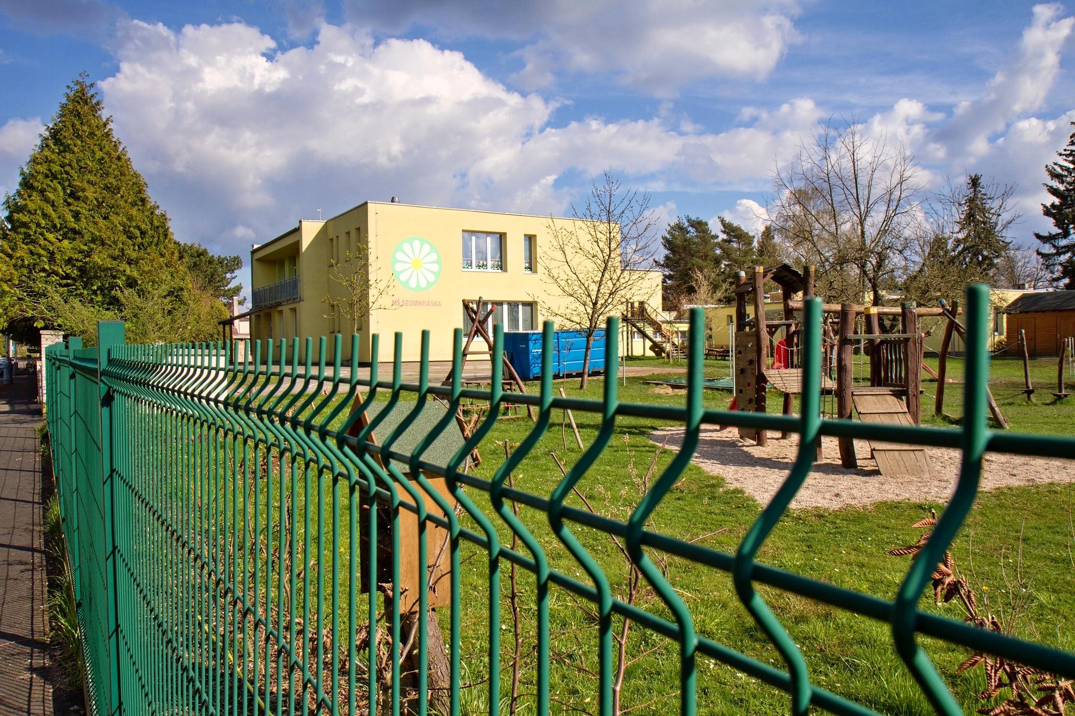 Mateřská škola Sedmikráska, Praha 9 - Újezd nad Lesy, Lišická 1502