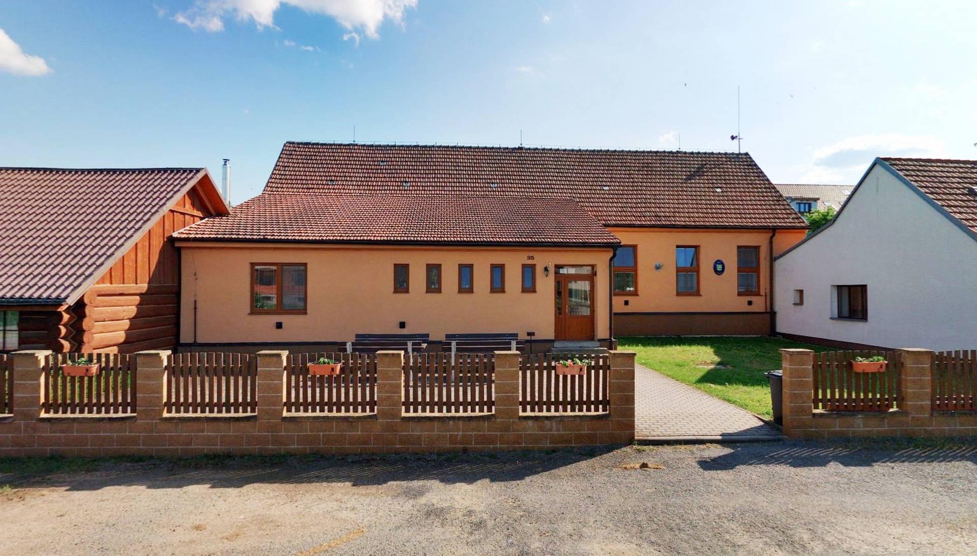 Lhánice - obecní úřad