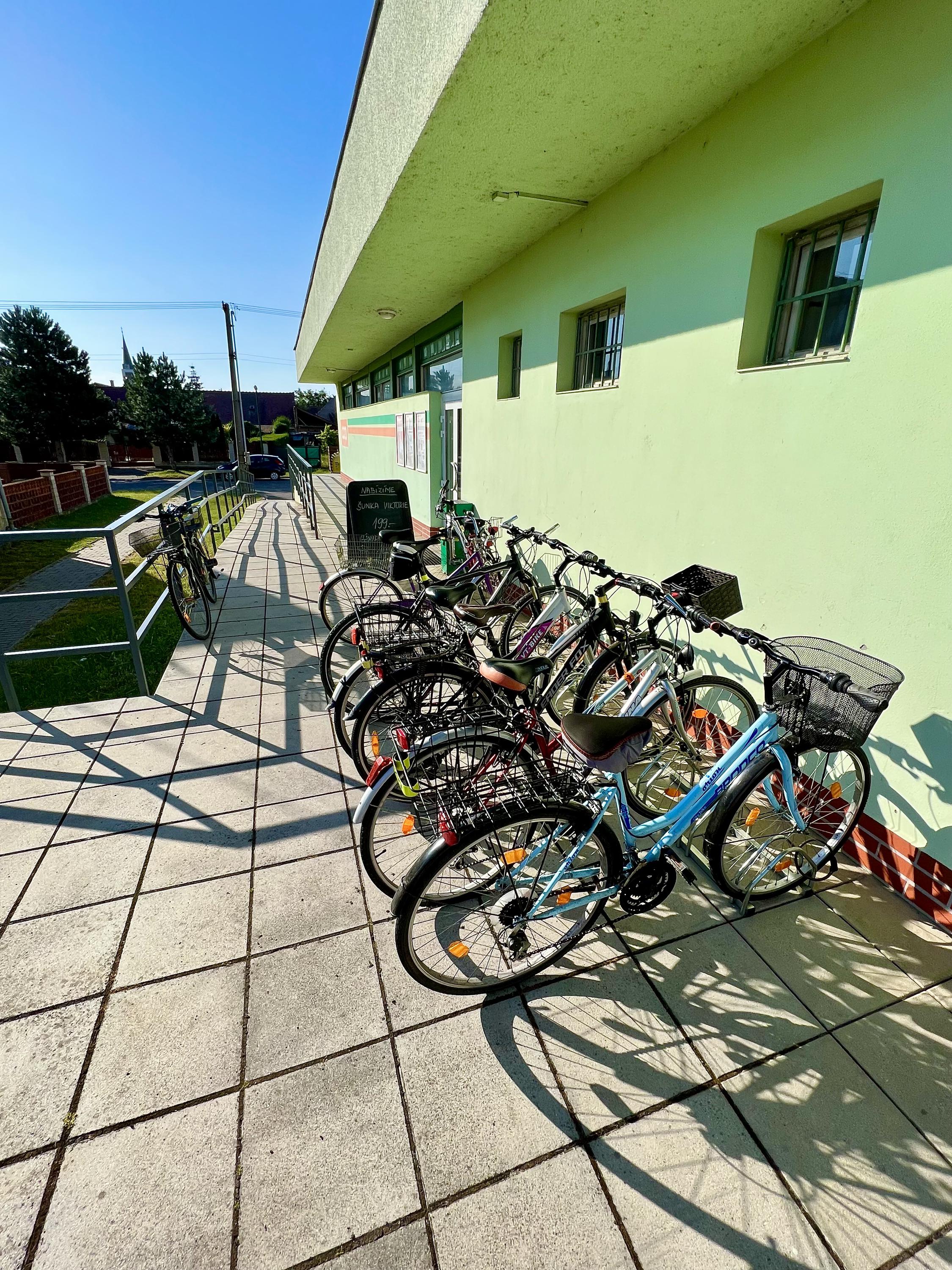 Jednota, spotřební družstvo v Hodoníně - COOP foto 2