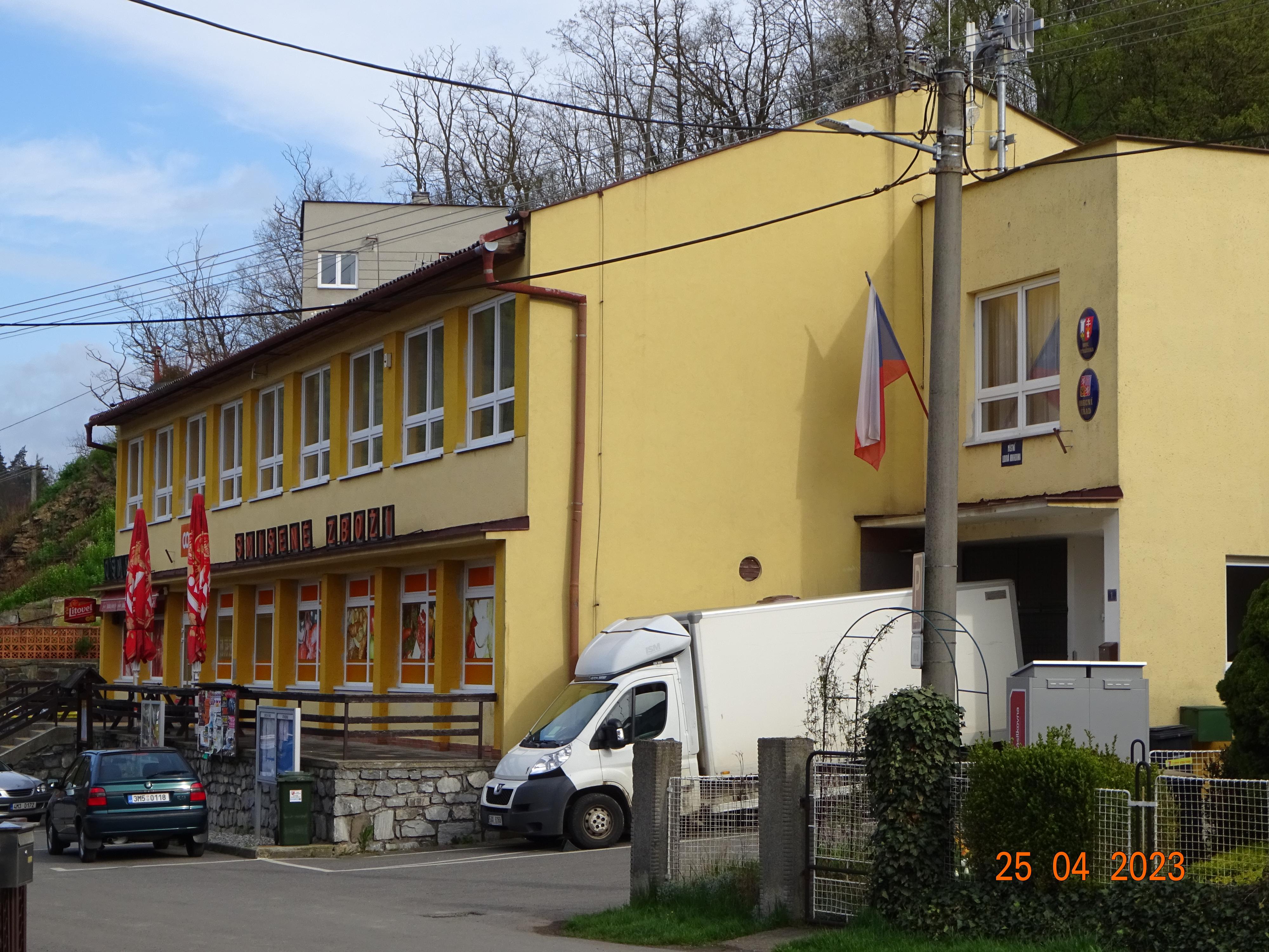 Stražisko - obecní úřad foto 2