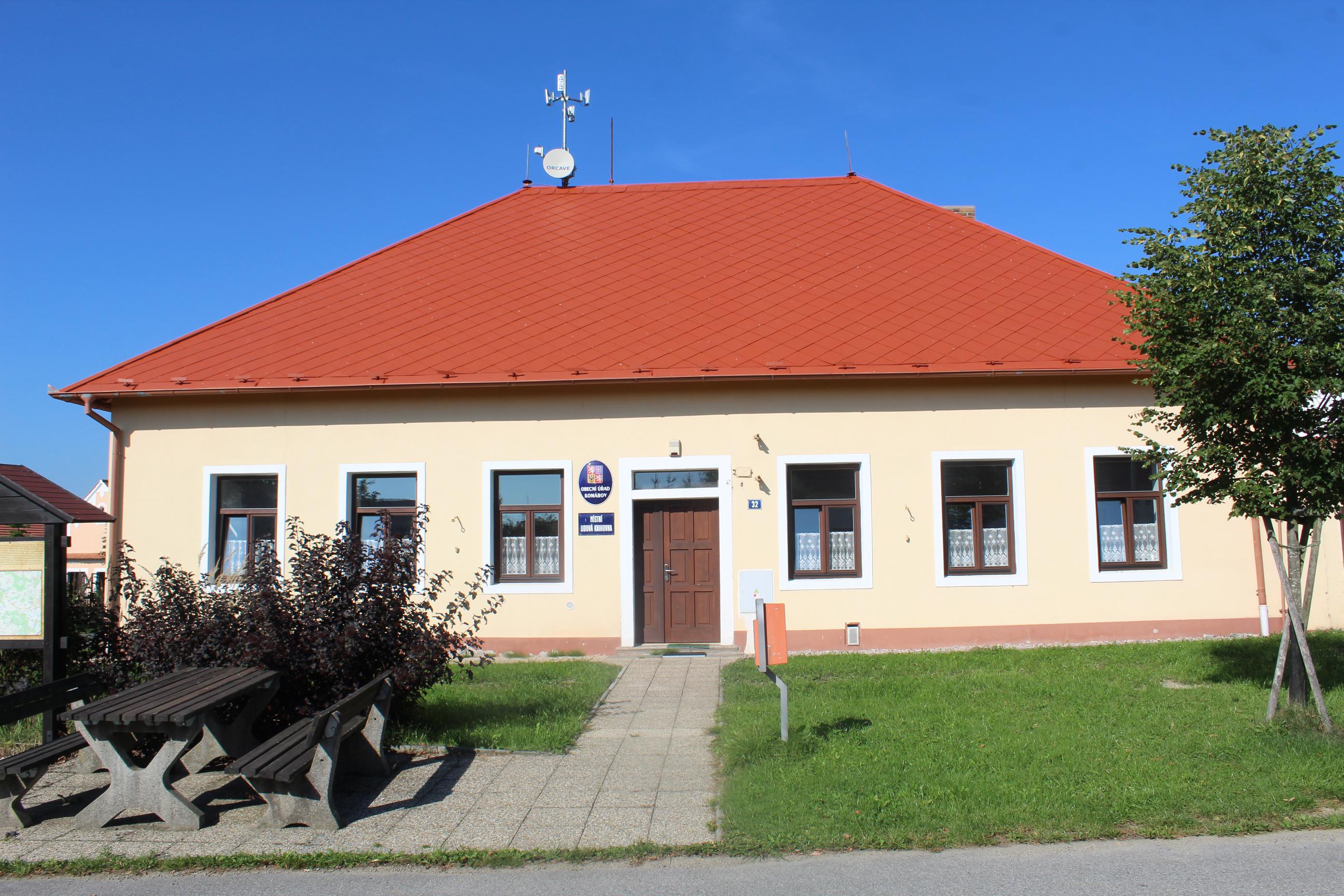 Komárov - obecní úřad foto 4