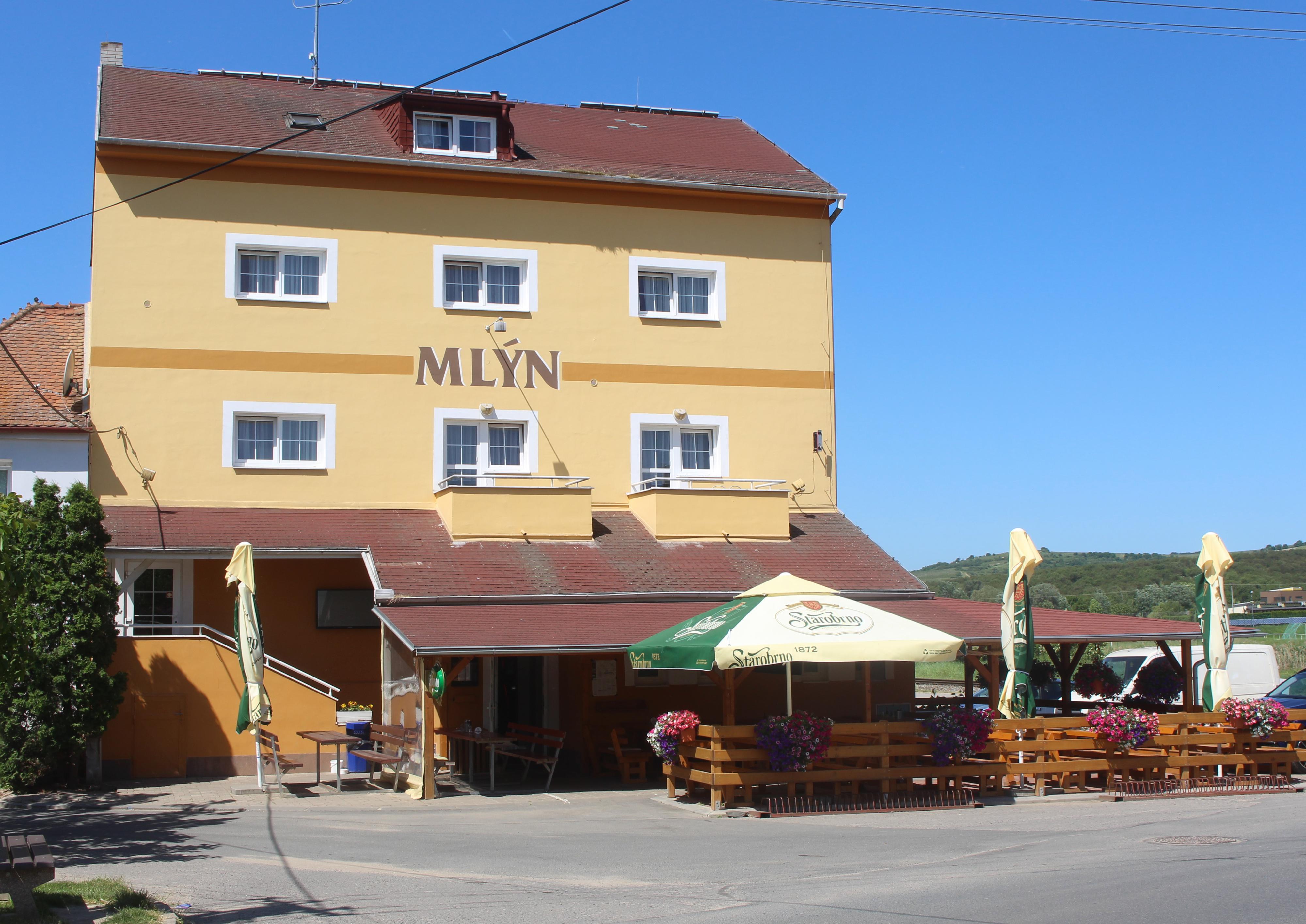 Restaurace penzionu Mlýn