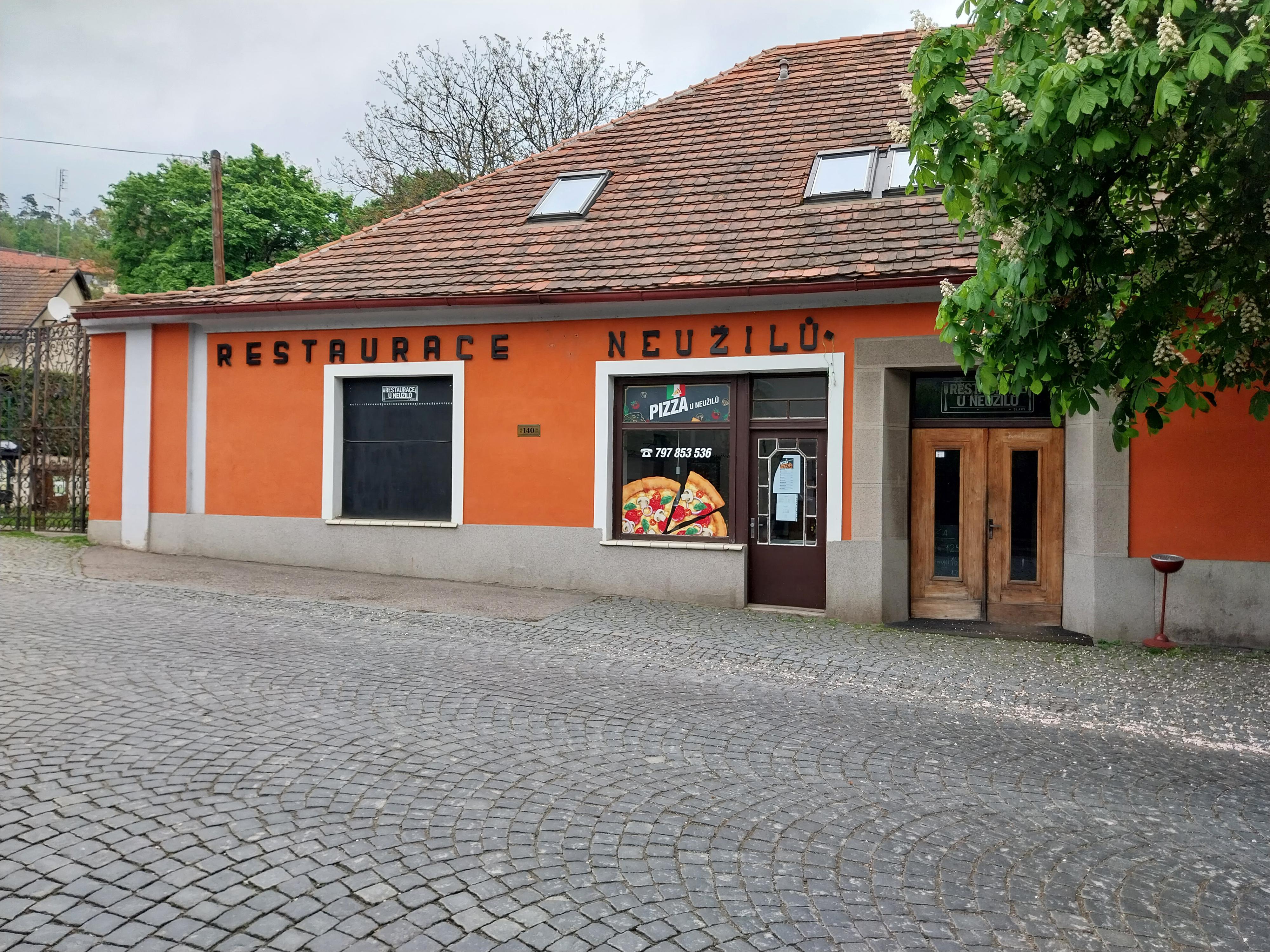 Restaurace U Neužilů foto 2