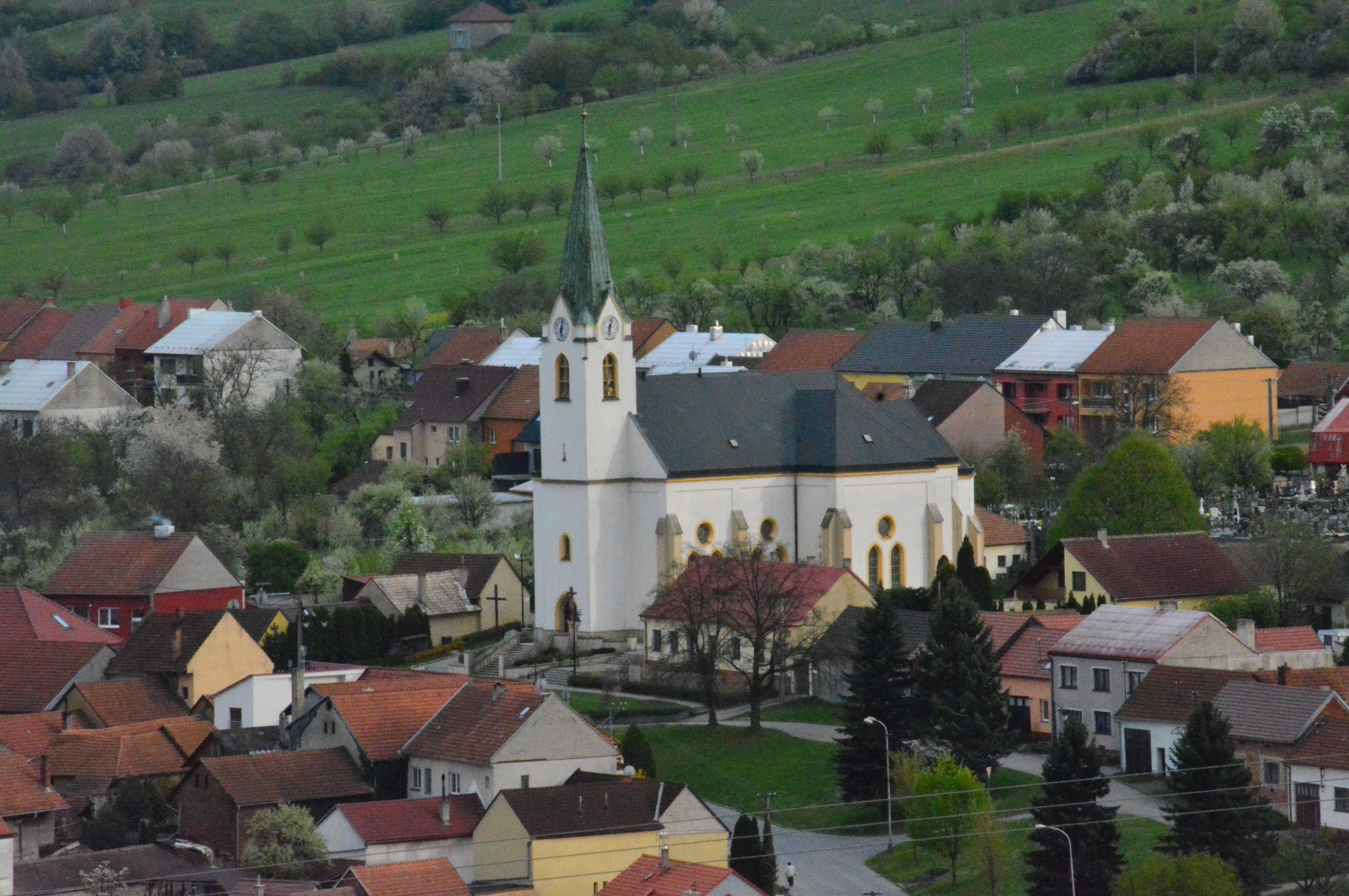 Římskokatolická farnost Strání