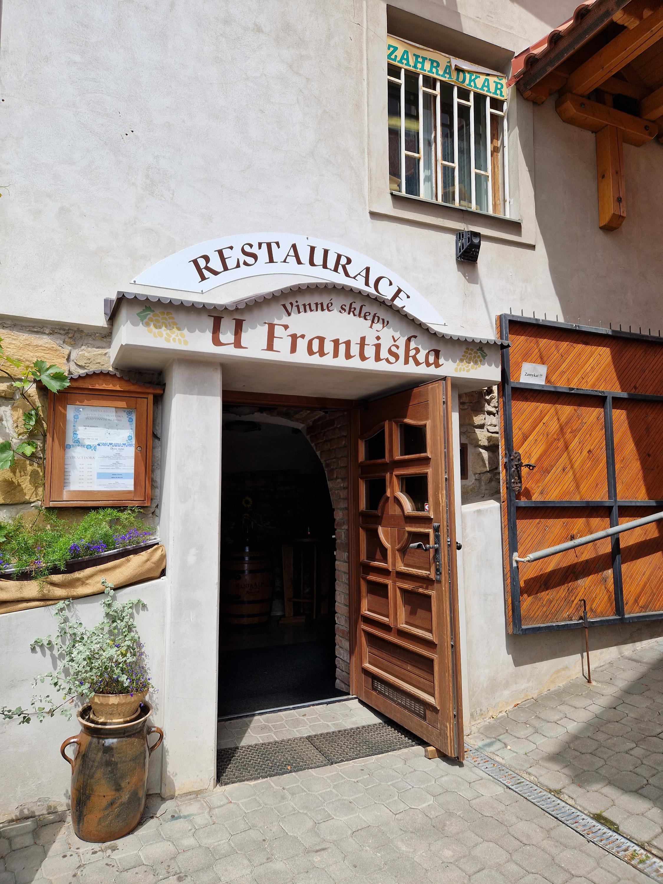 Restaurace vinné sklepy U Františka foto 3