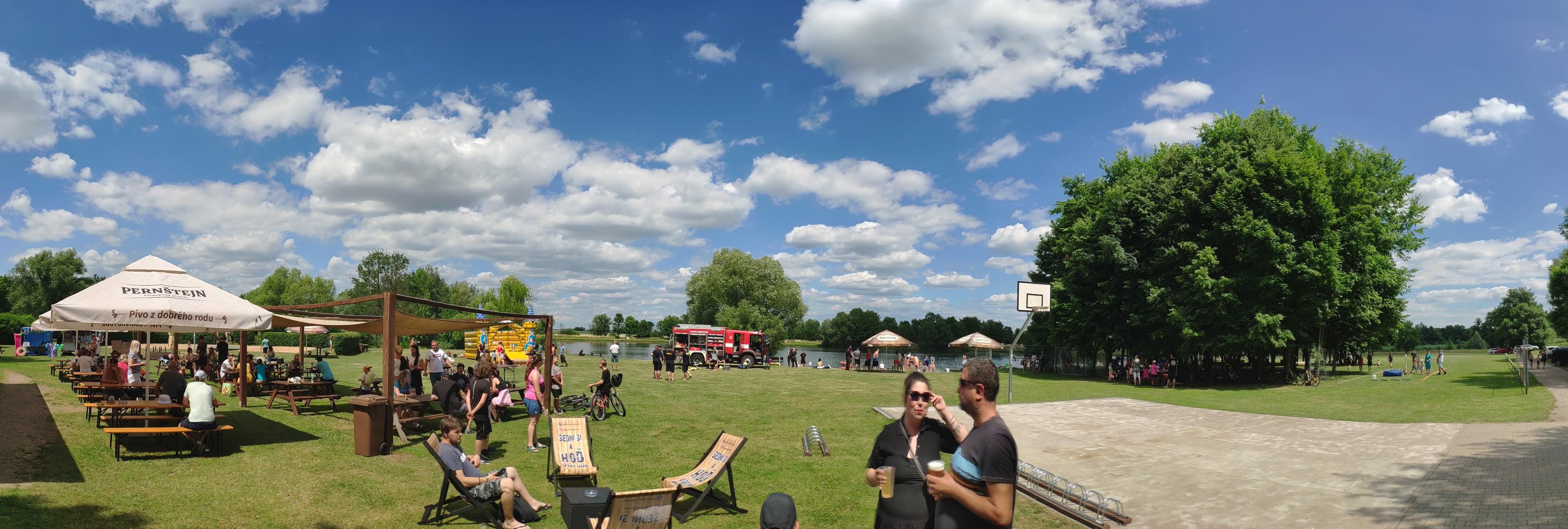 Rekreační areál Duhové jezero foto 2