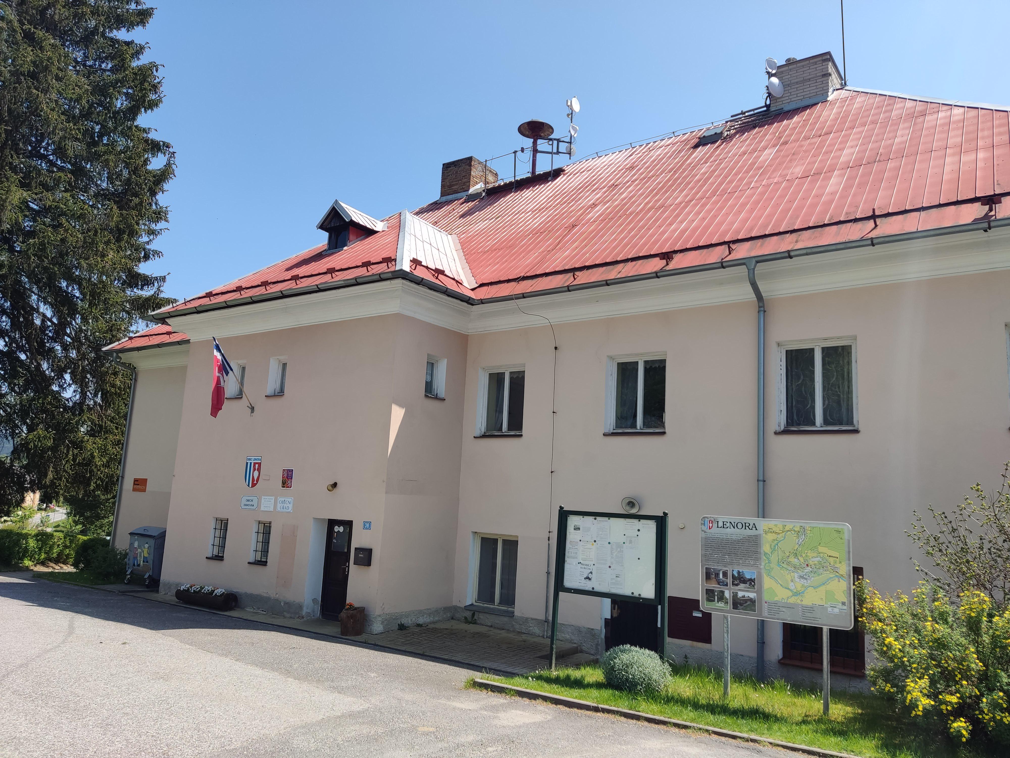 Lenora - obecní úřad