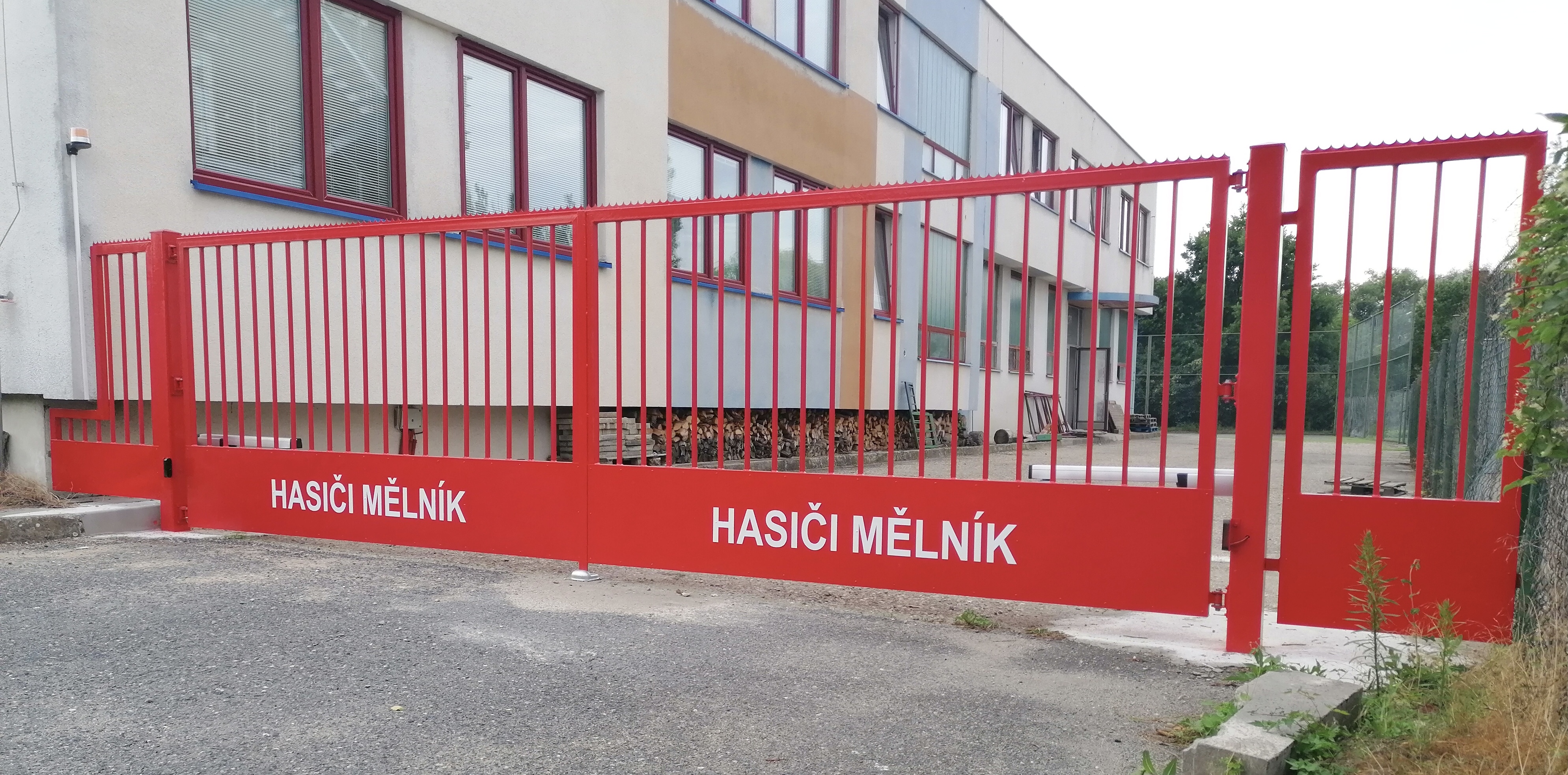 AluFe.cz - Garážová vrata a vjezdové brány foto 3