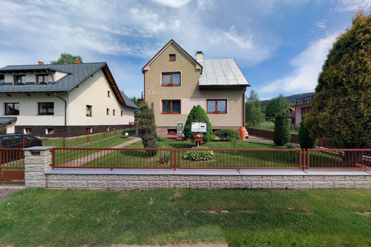 Josef Hrnčíř - Přeprava minibusem foto 2