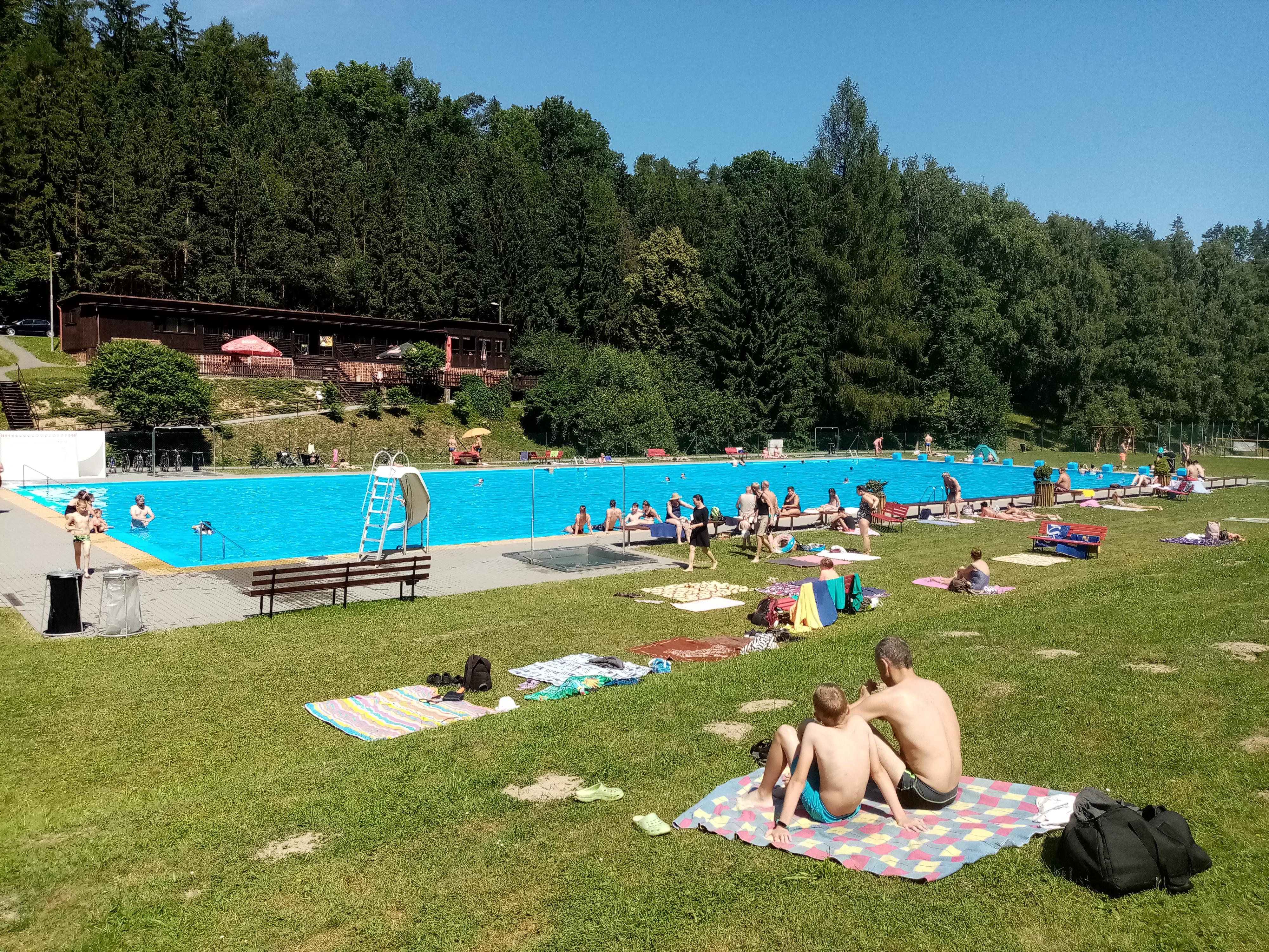 Sportovní areál koupaliště Sebranice foto 5