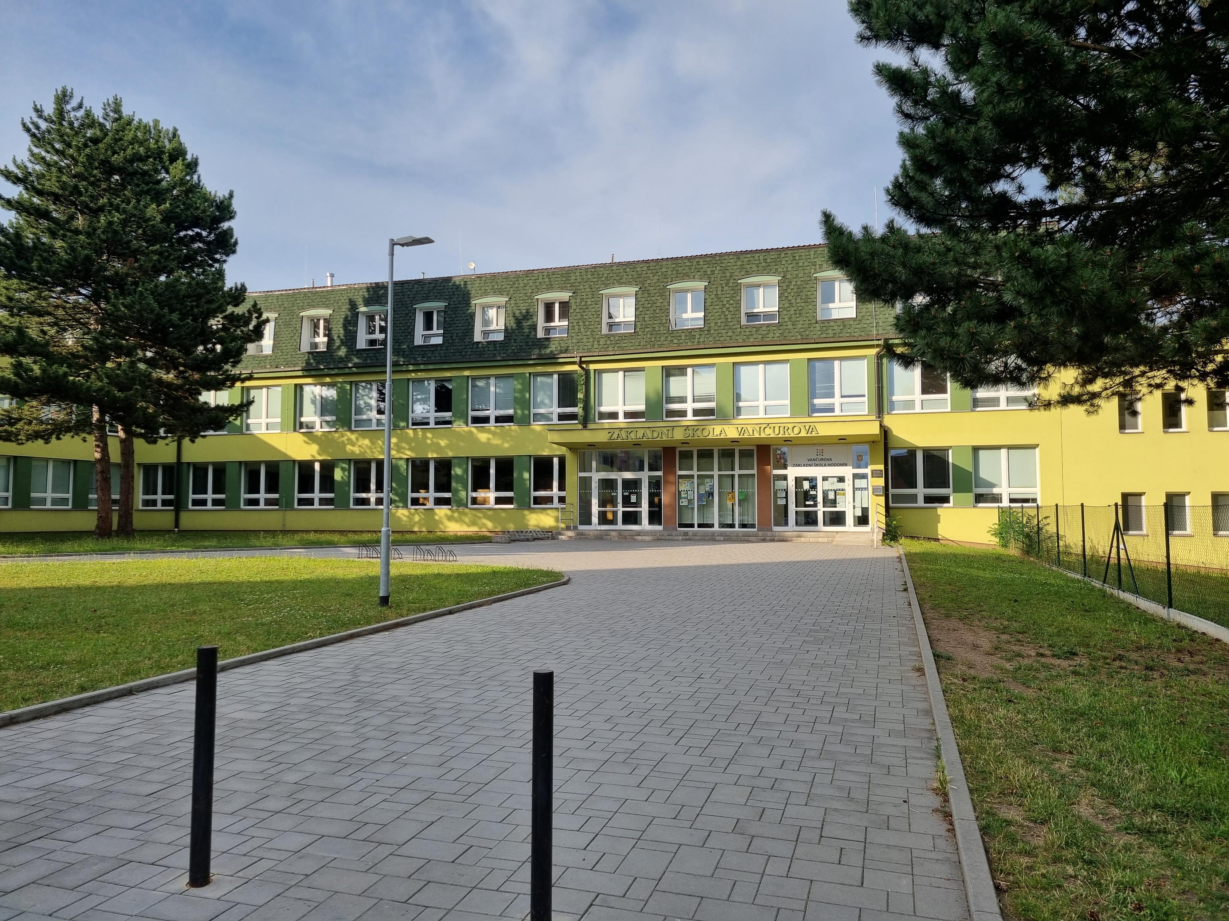 ZŠ Hodonín, Vančurova foto 2