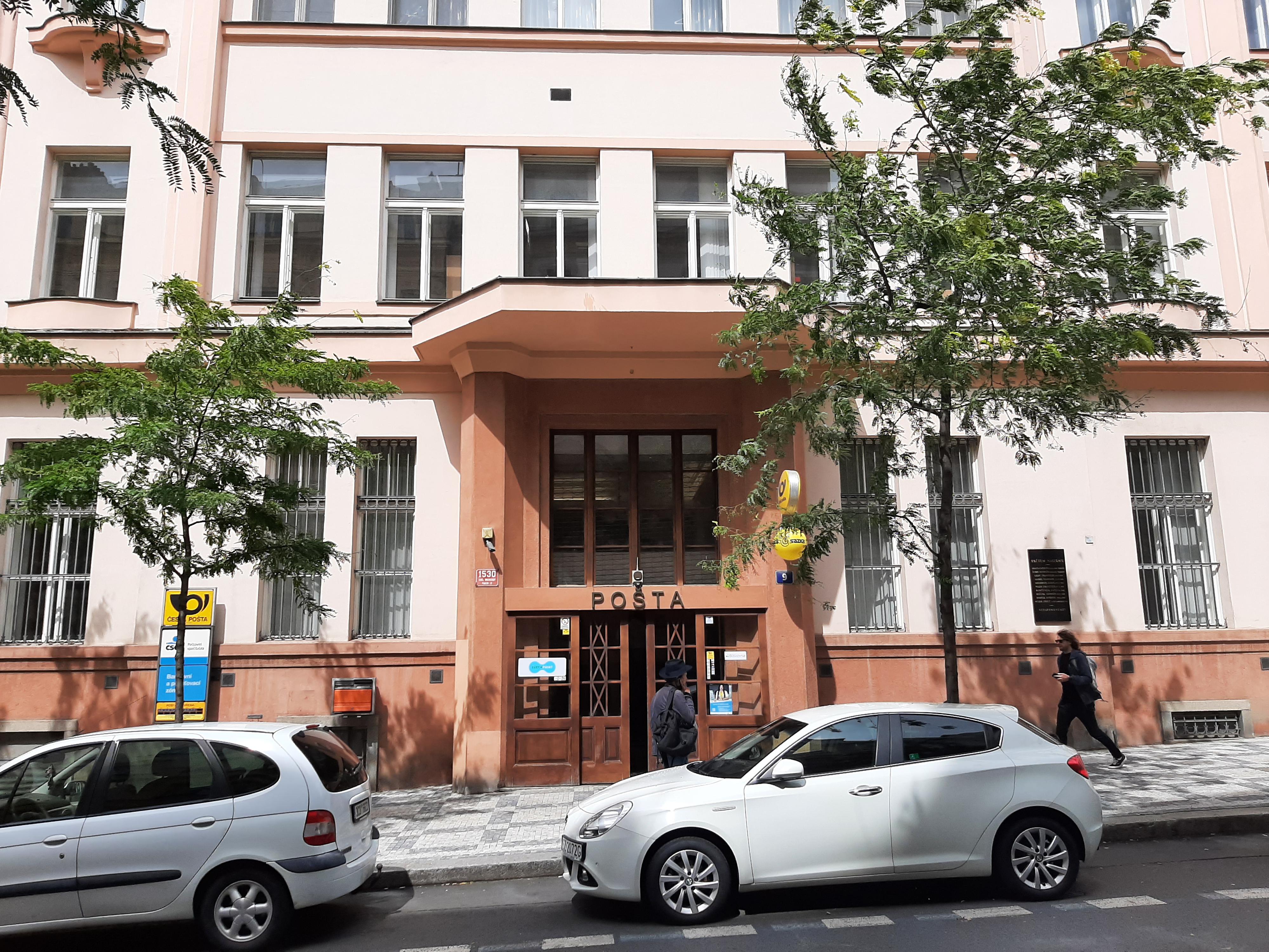 Pošta Praha 2 foto 3
