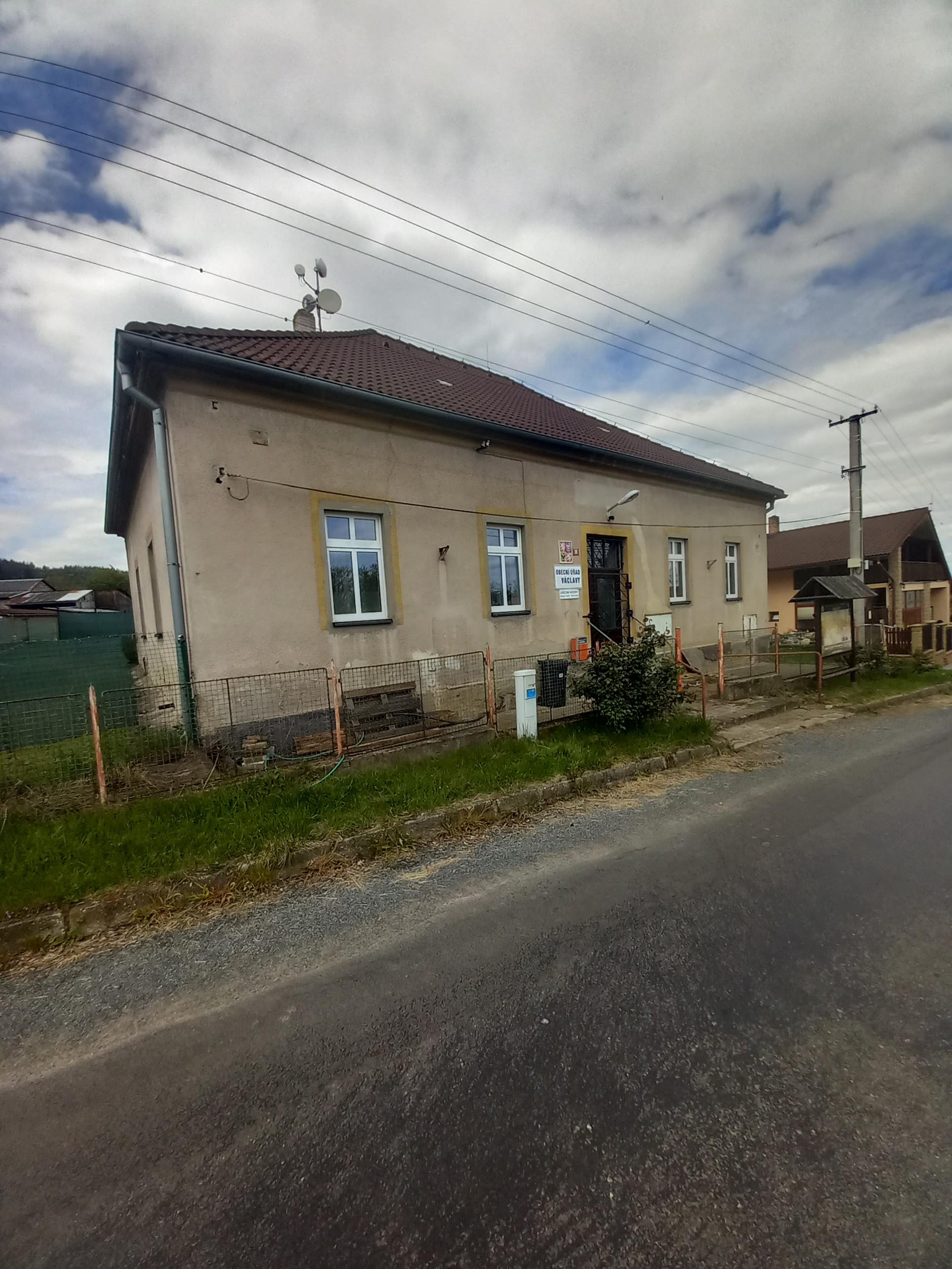 Václavy - obecní úřad foto 2