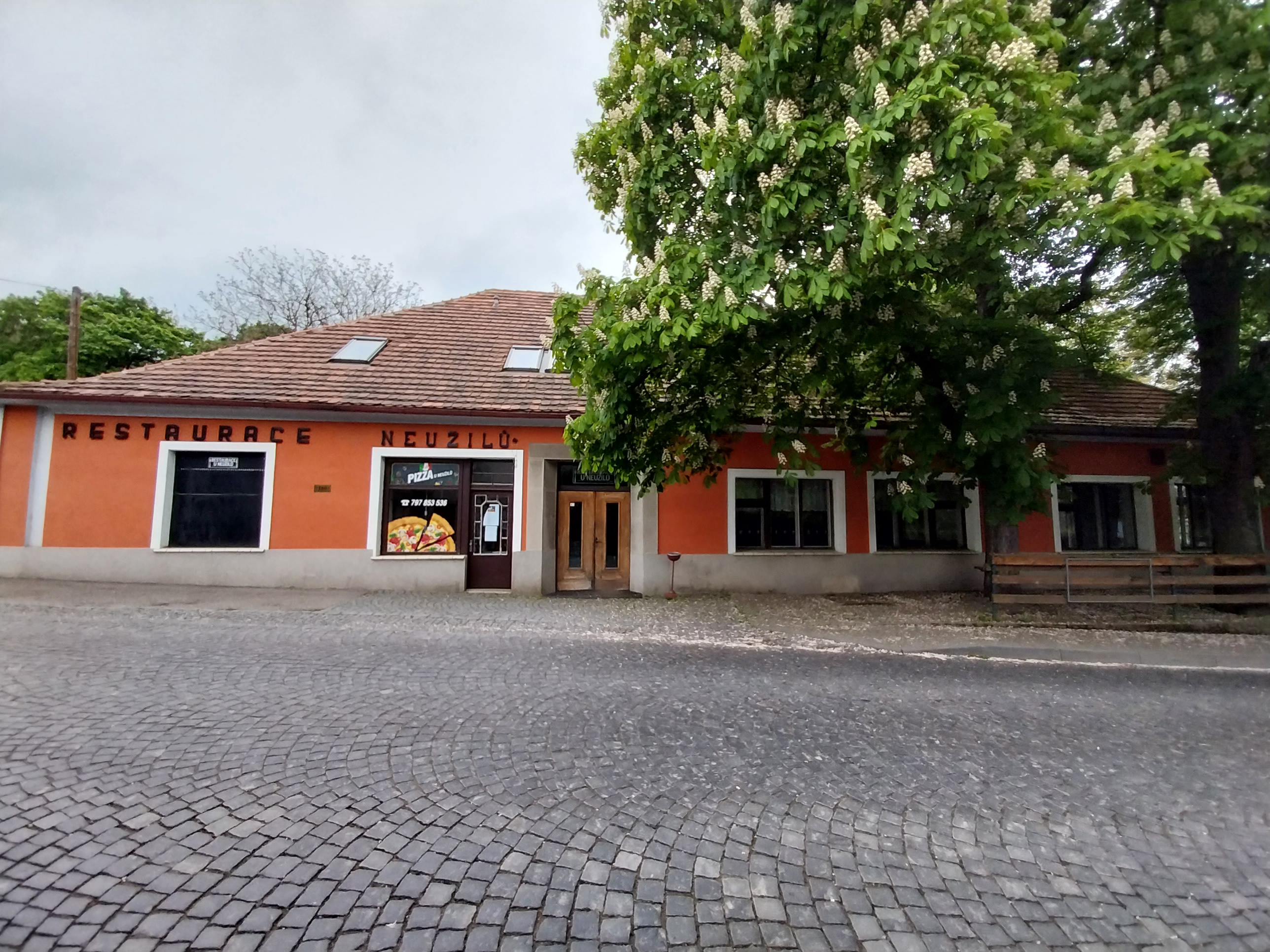 Restaurace U Neužilů