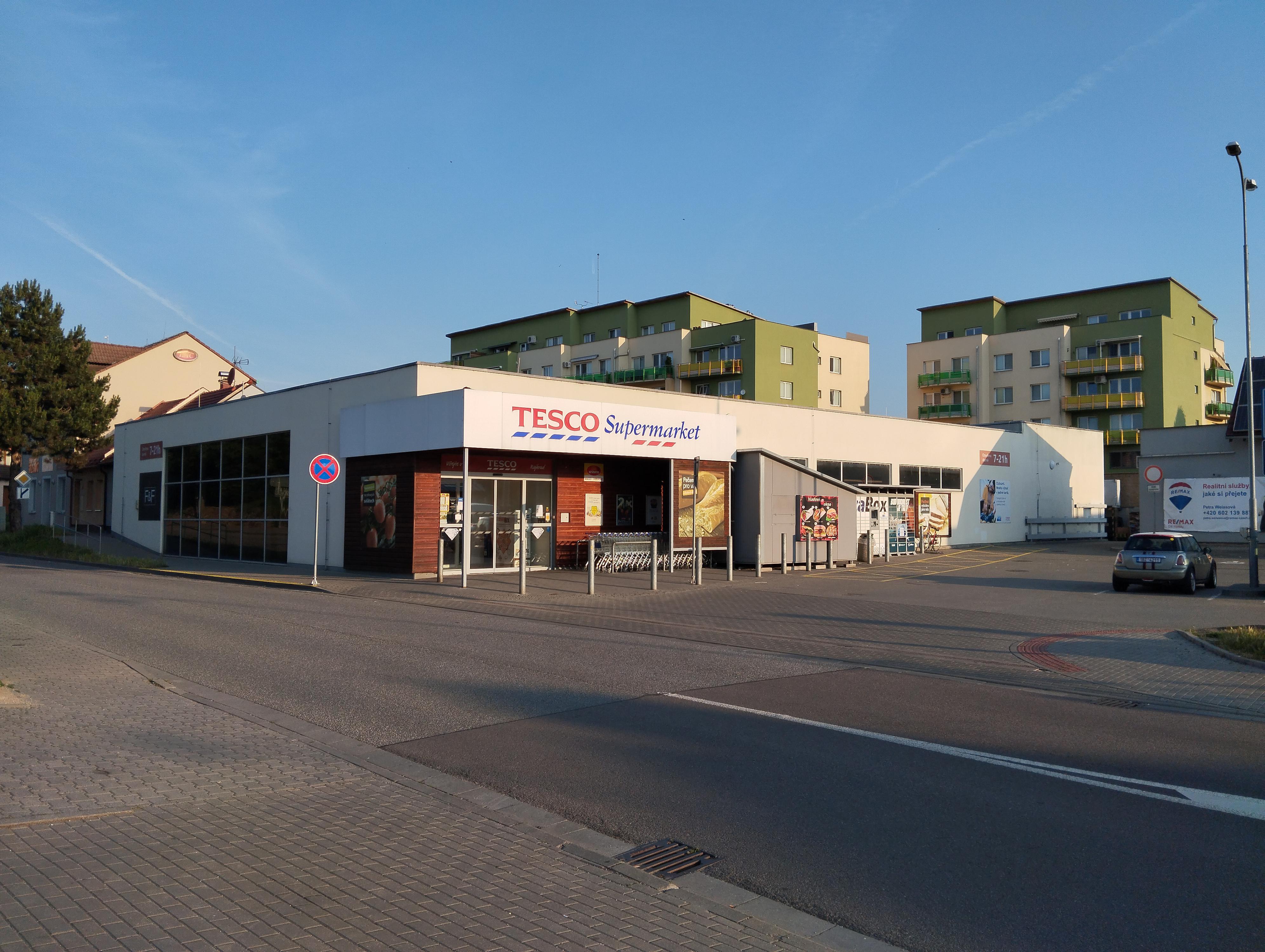 Tesco Supermarket foto 2