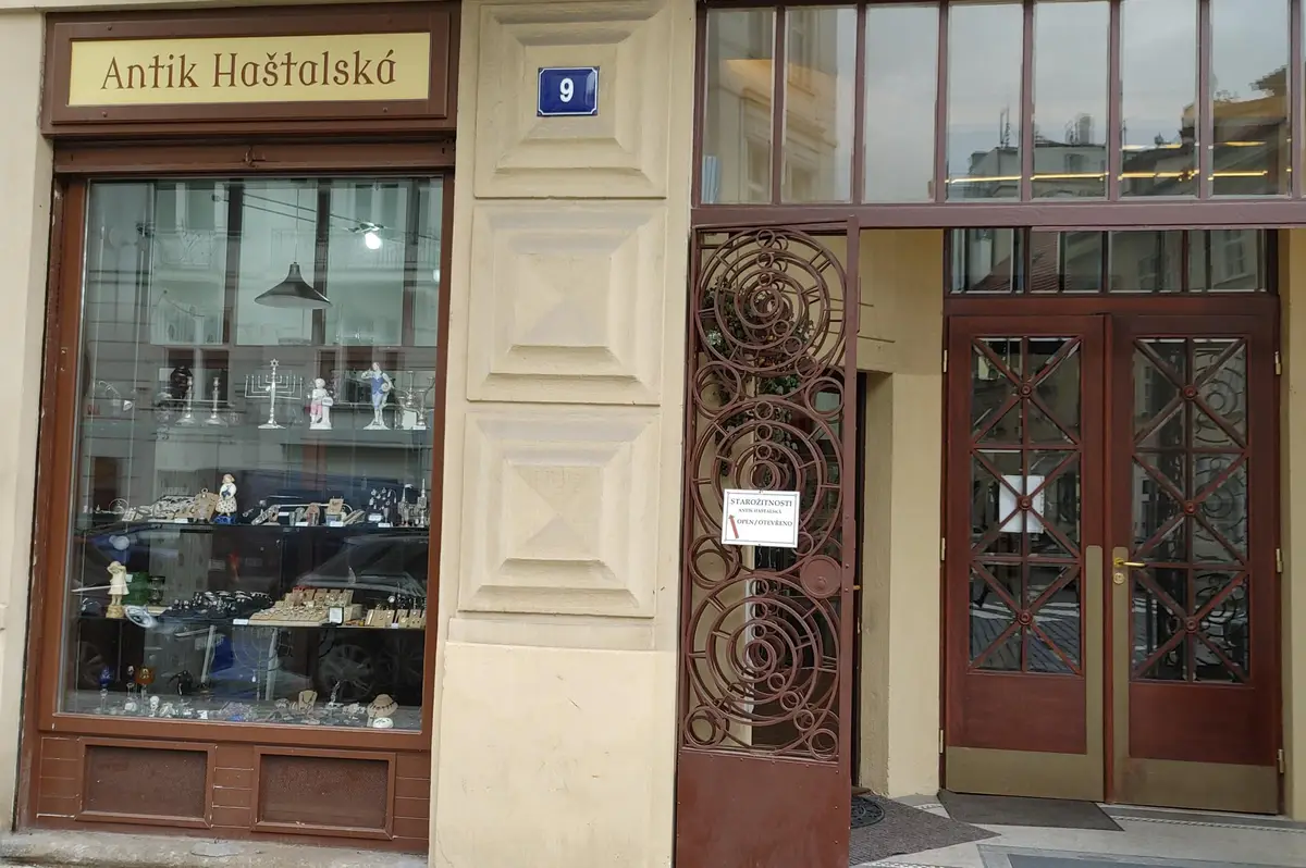 Antik Haštalská