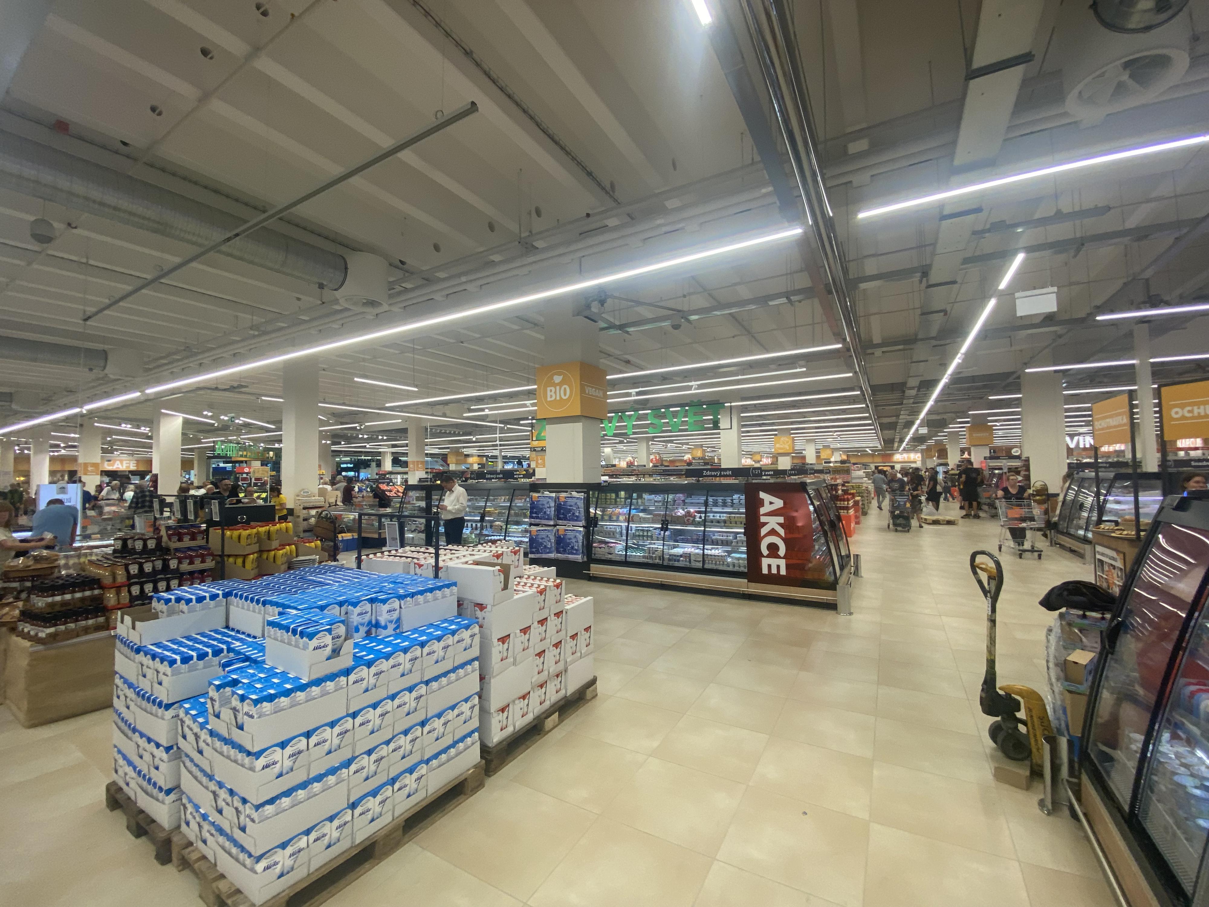 Globus Hypermarket foto 2