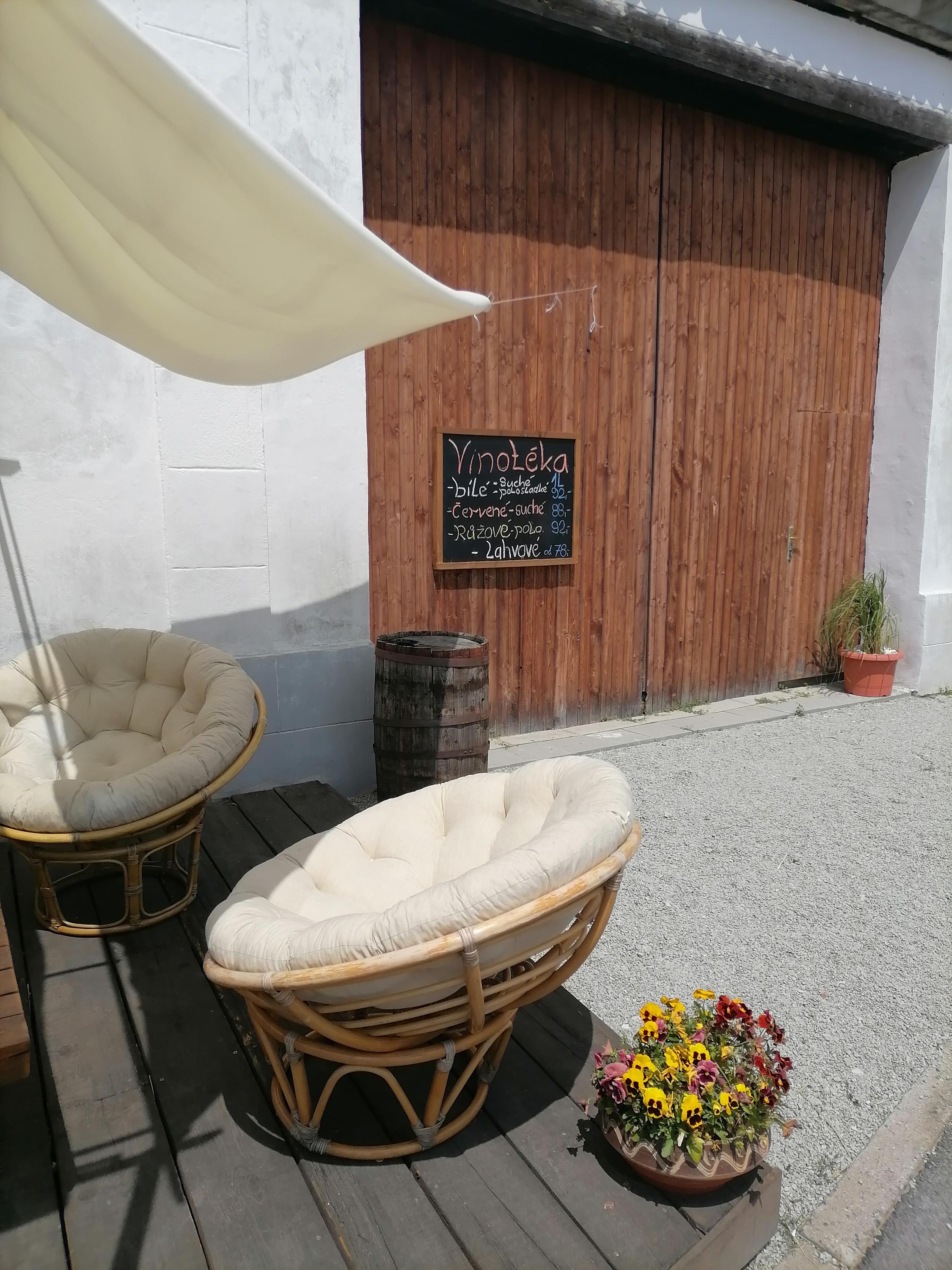 Slověnická zmrzlina a vinotéka foto 4