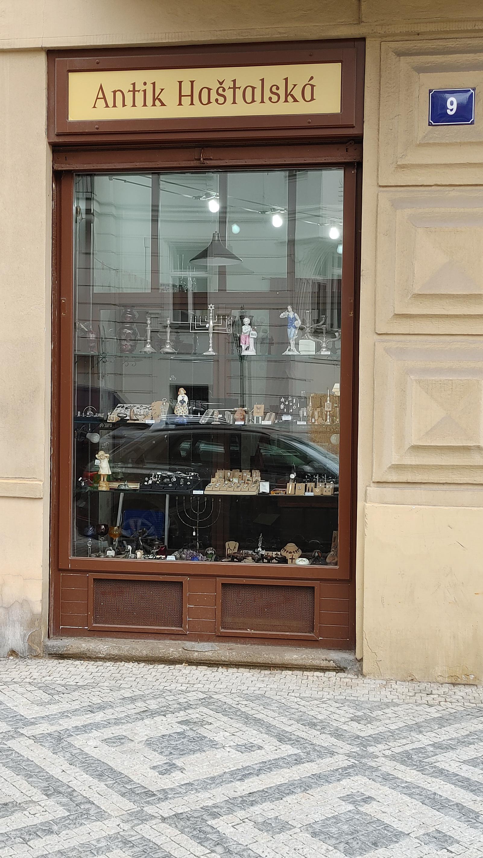 Antik Haštalská foto 2