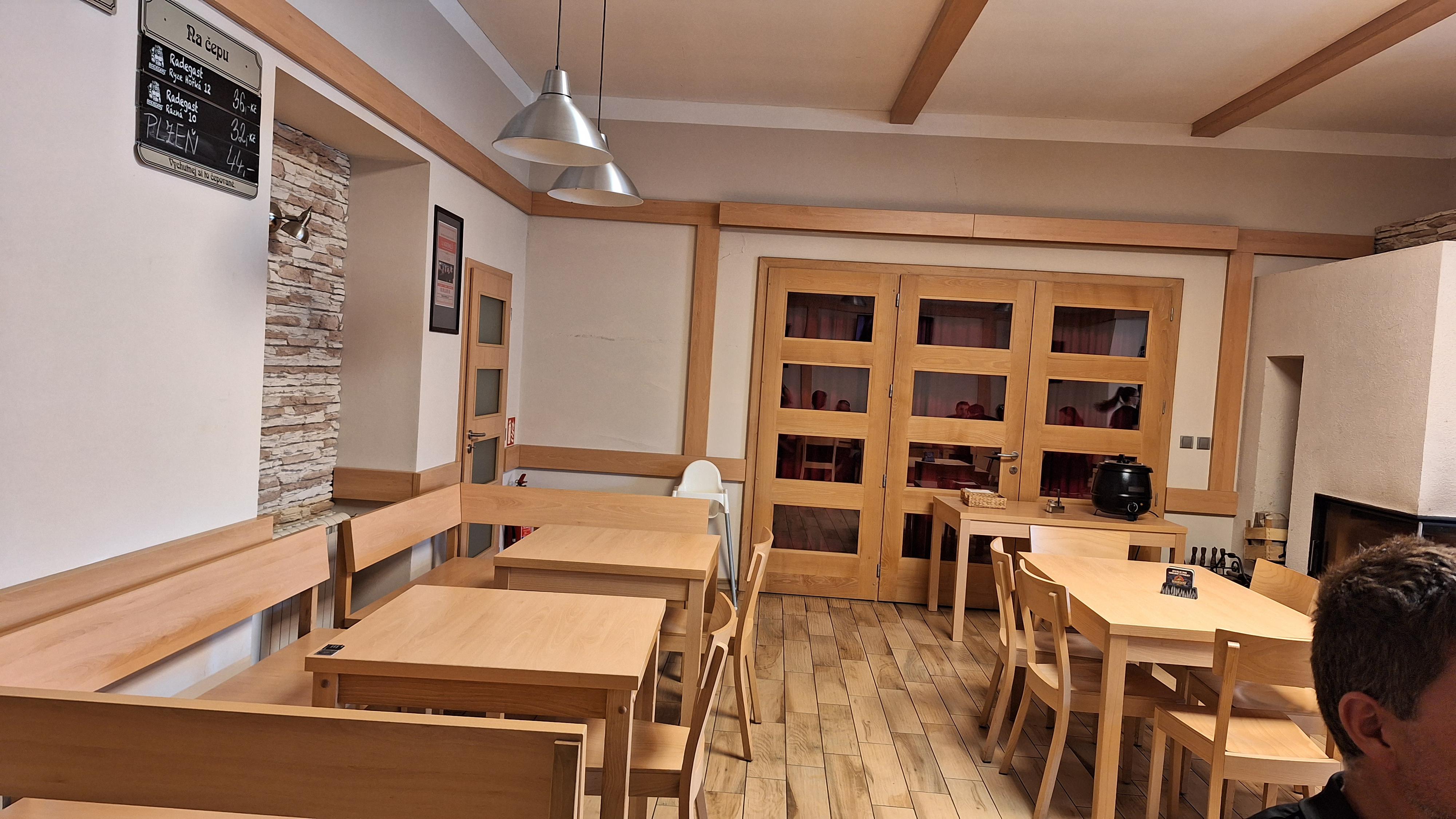 Kulturní dům a obecní restaurace U Kremlů foto 4