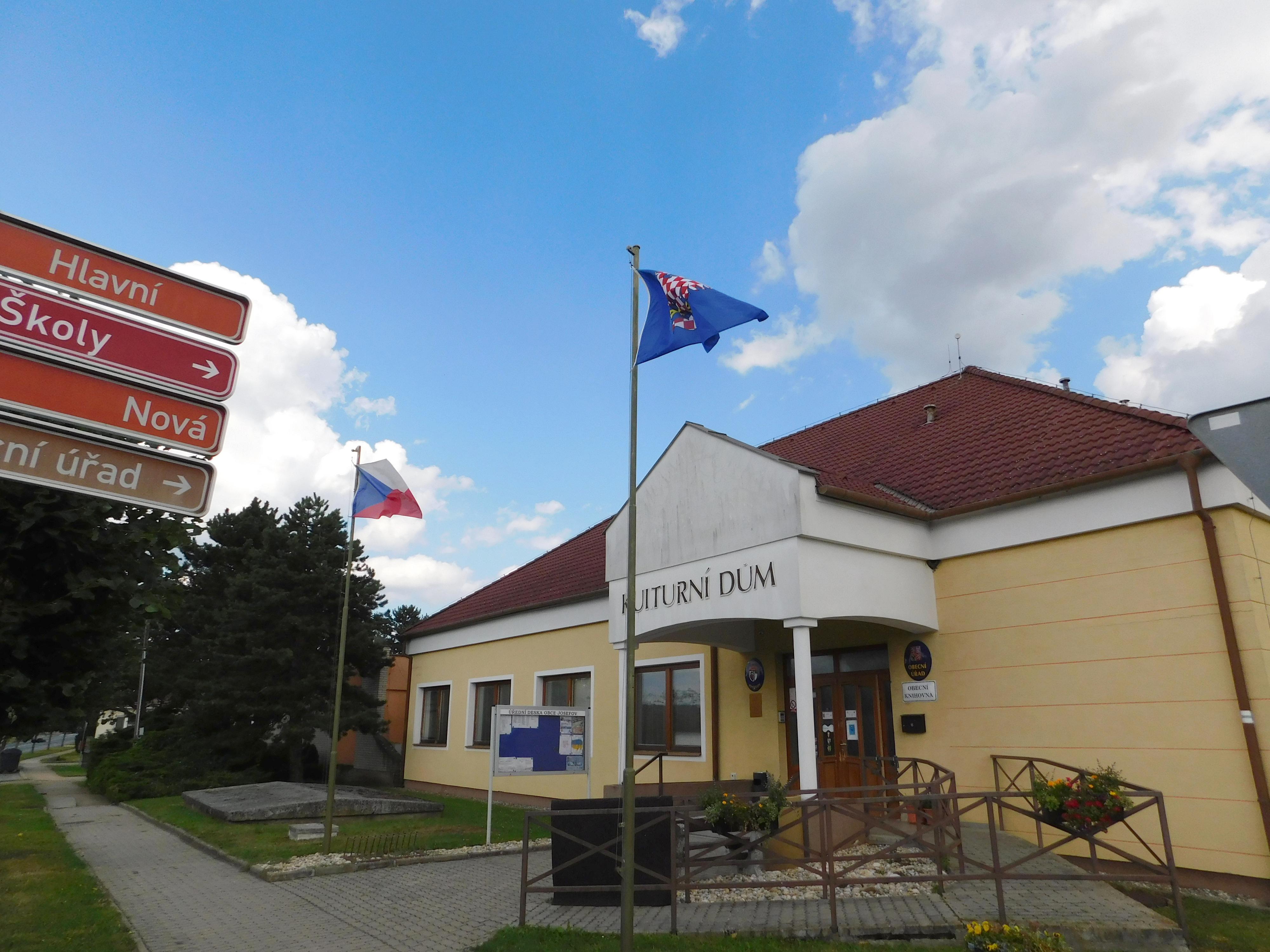 Josefov - obecní úřad foto 3