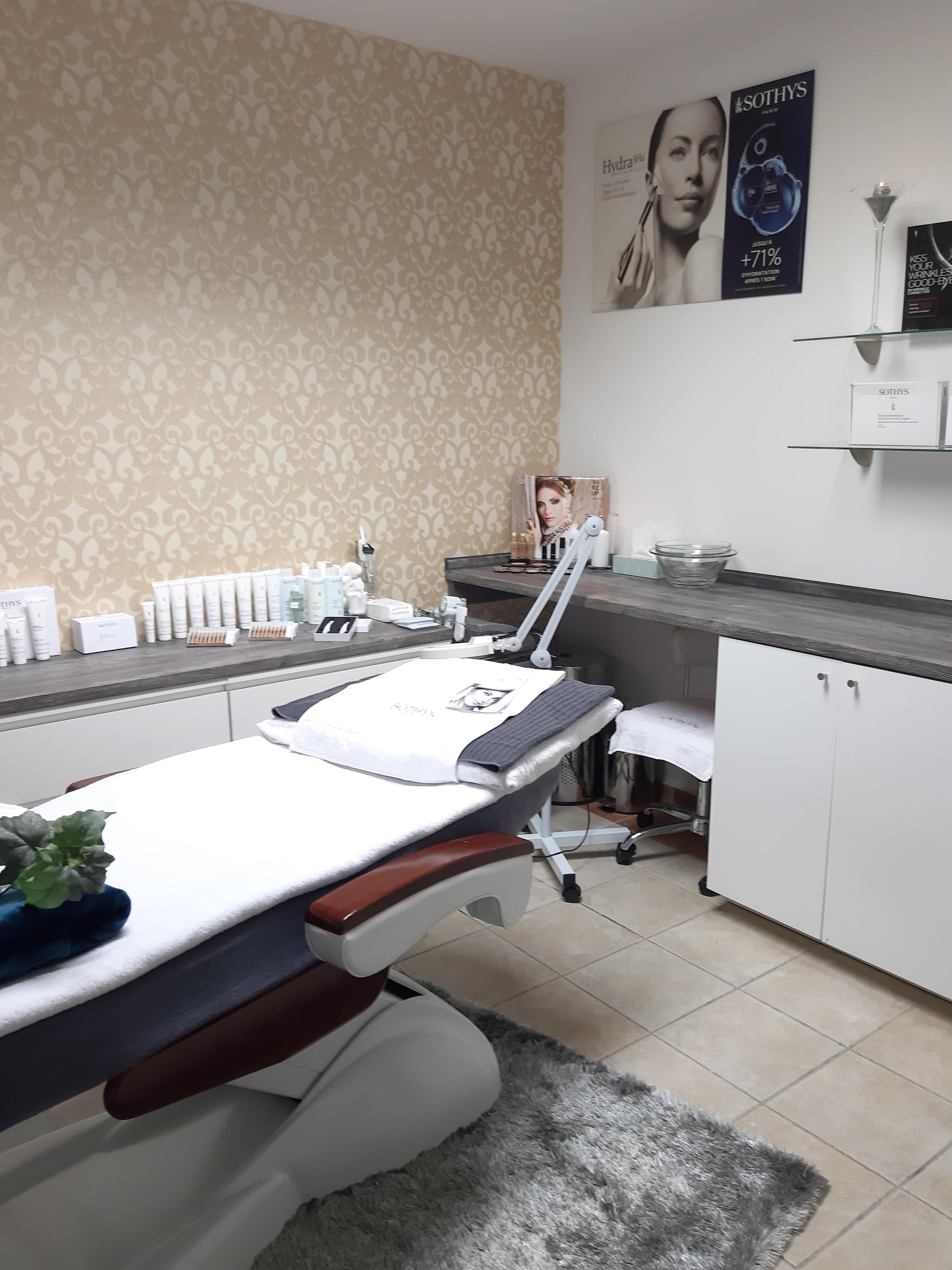 BELLEZZA professional cosmetics studio foto 3