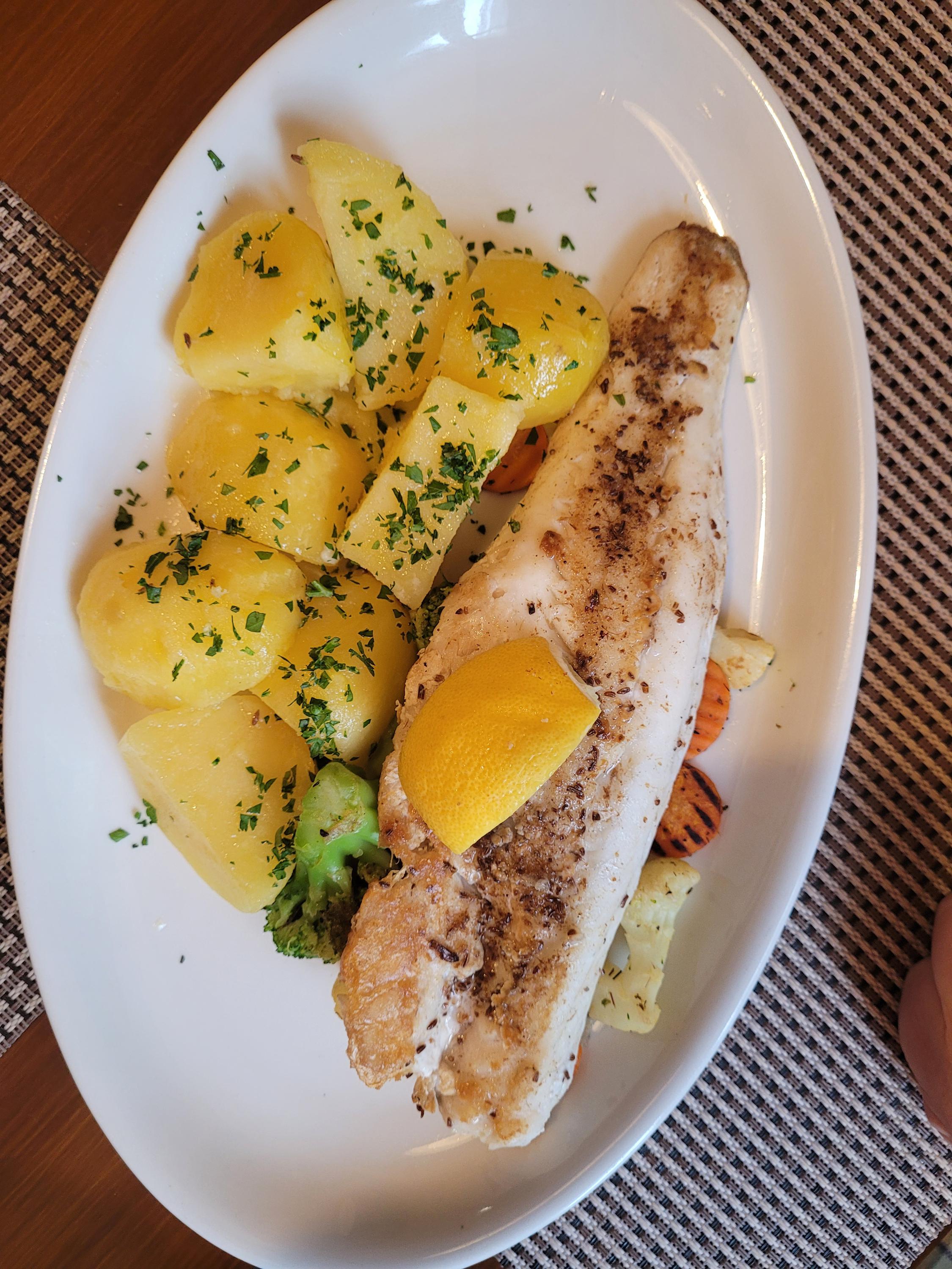 Rybí Restaurace na Náměstí foto 5