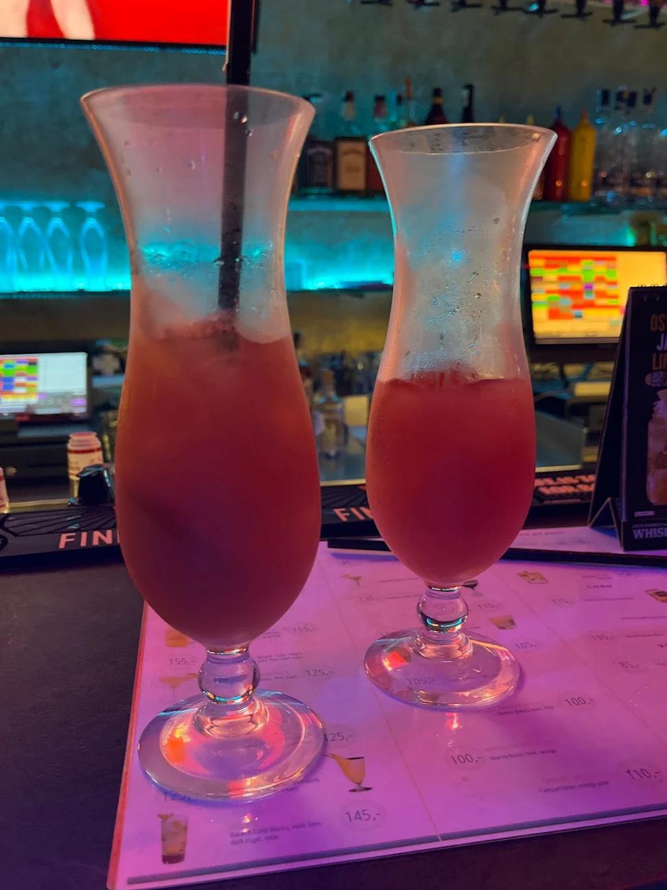 Friends club a bar foto 2