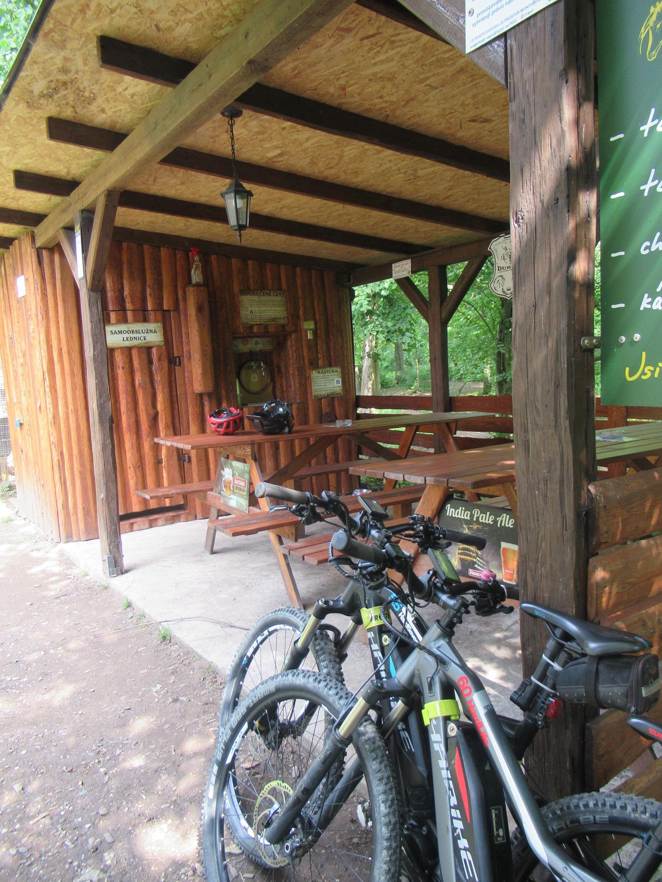 Samoobslužný stánek Dubno foto 2