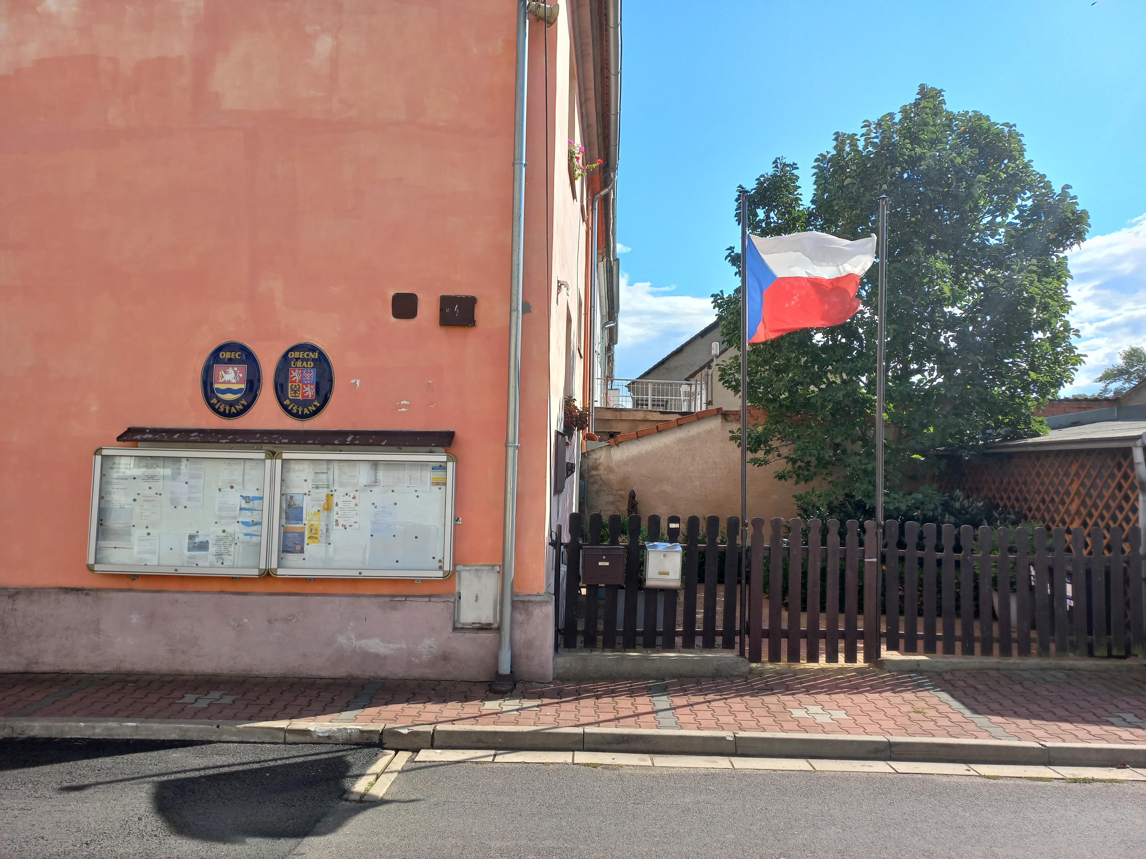 Píšťany - obecní úřad