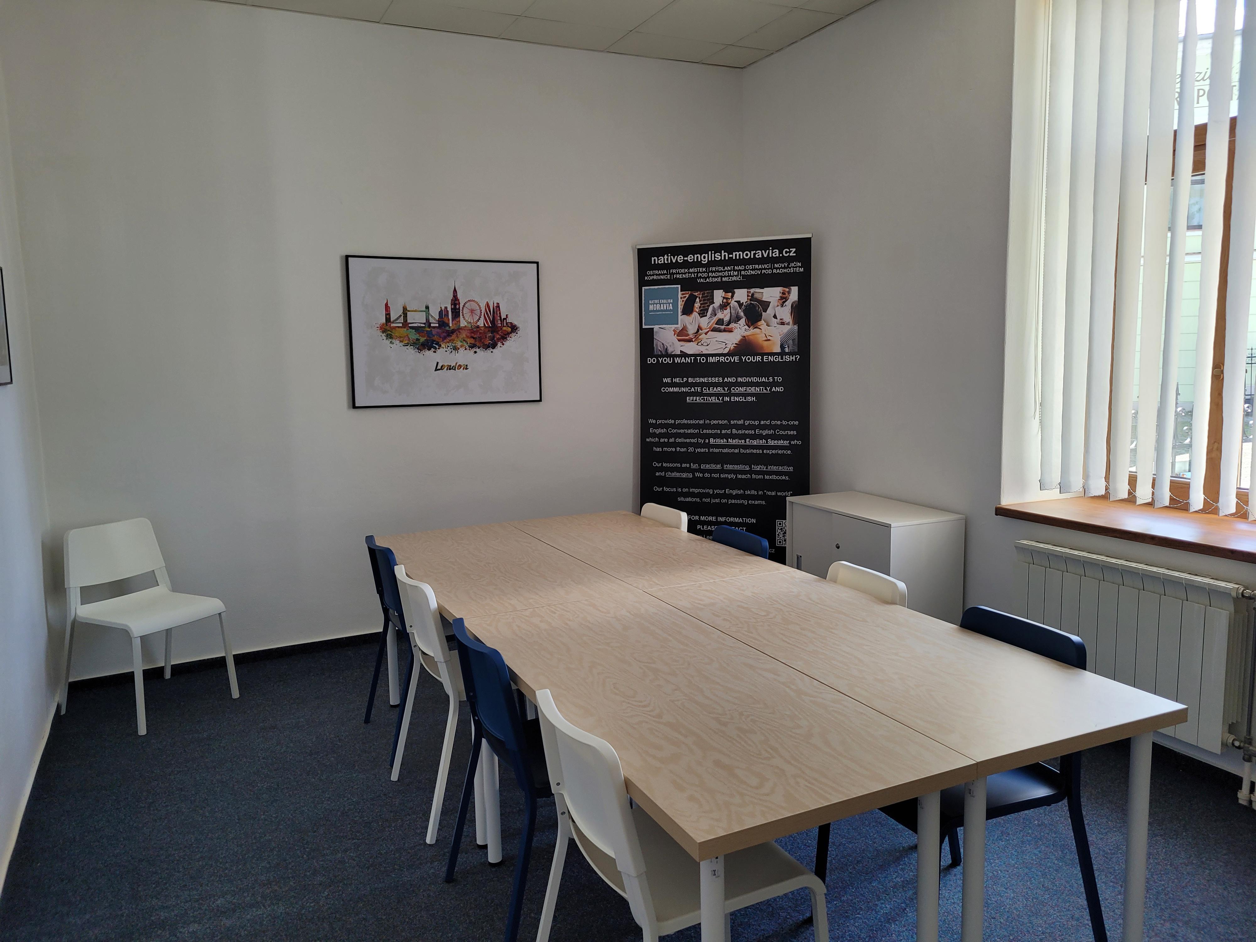 Native English Moravia foto 2