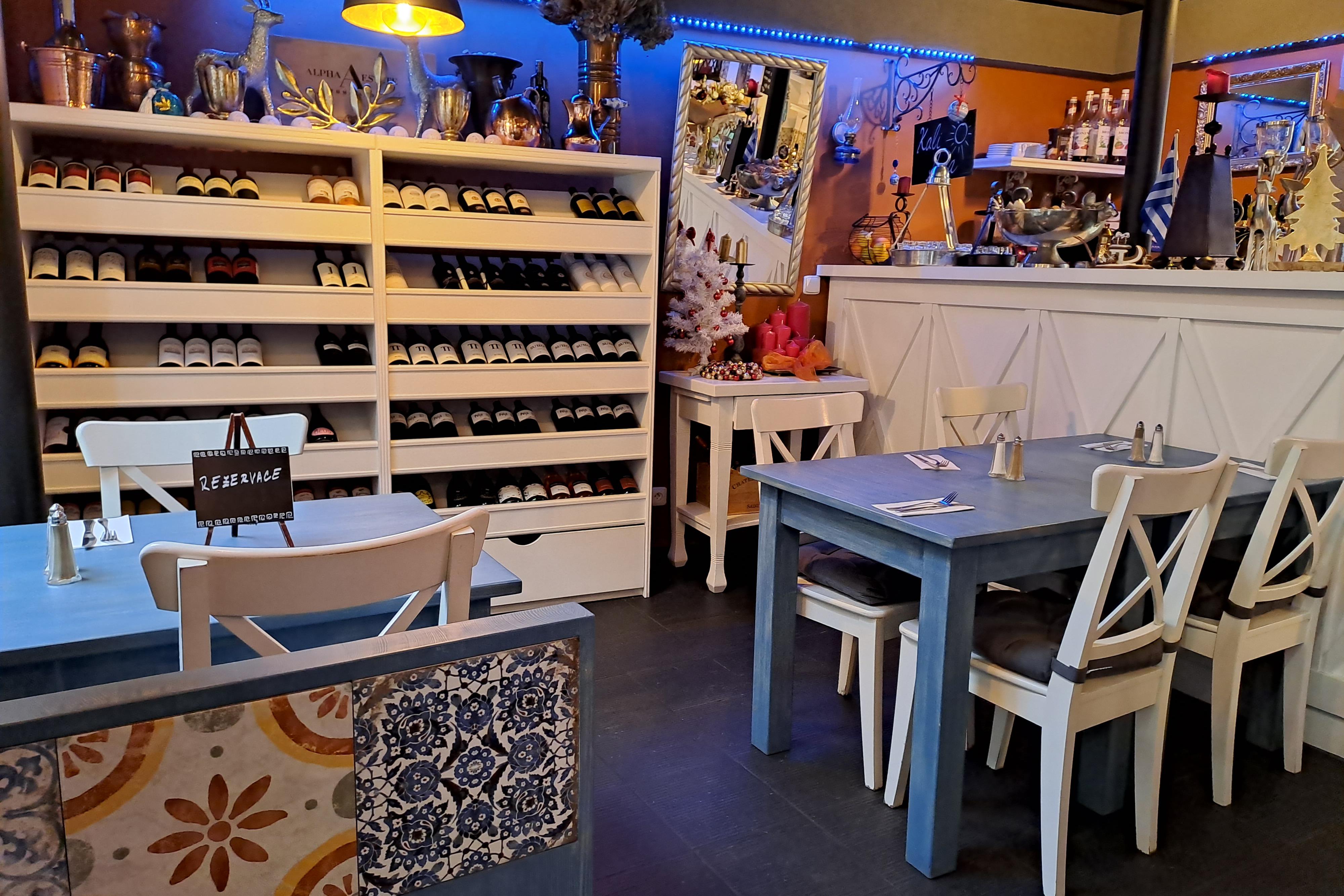 Masa Buka řecká taverna