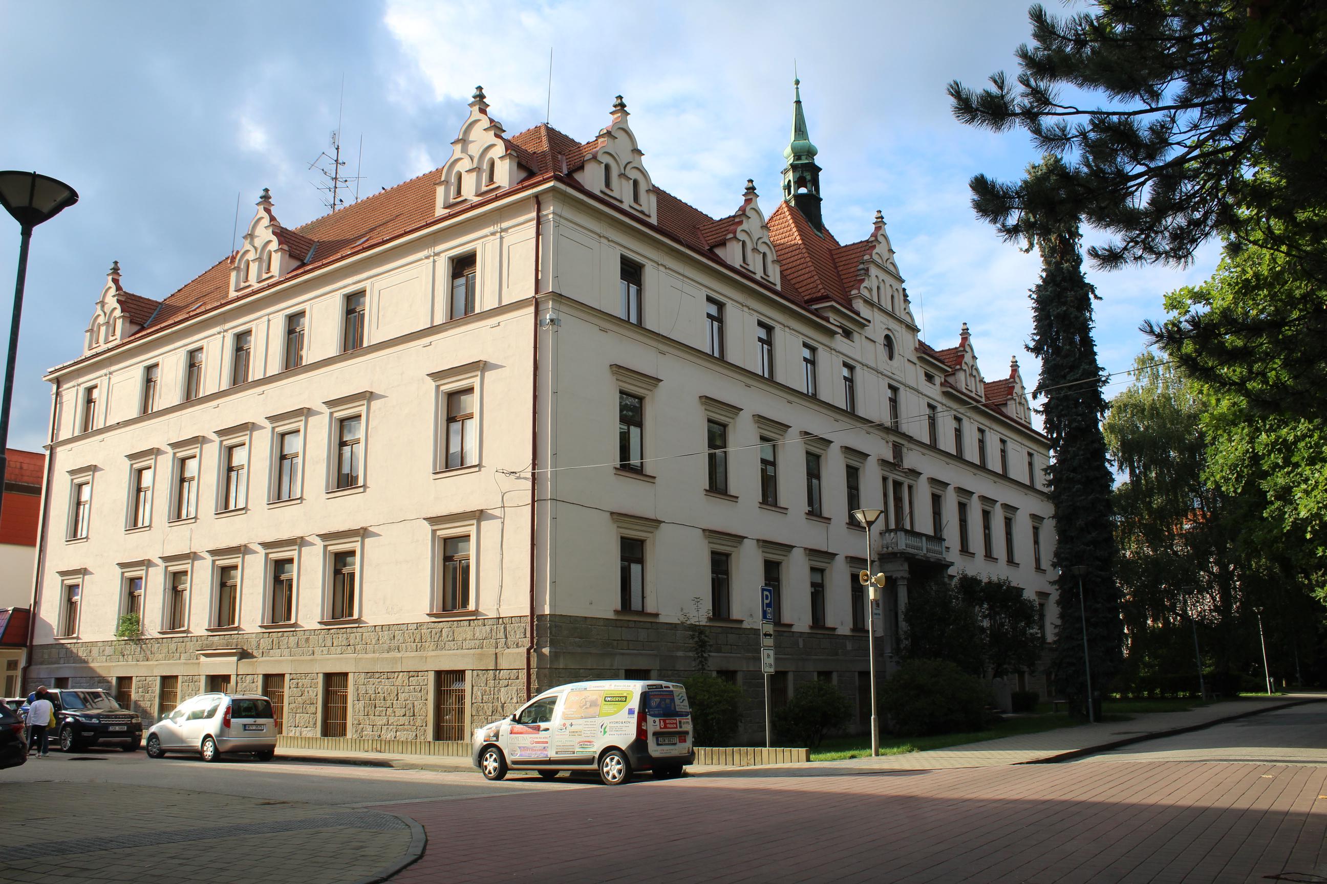 Základní škola Třeboň, Na Sadech 375 foto 3