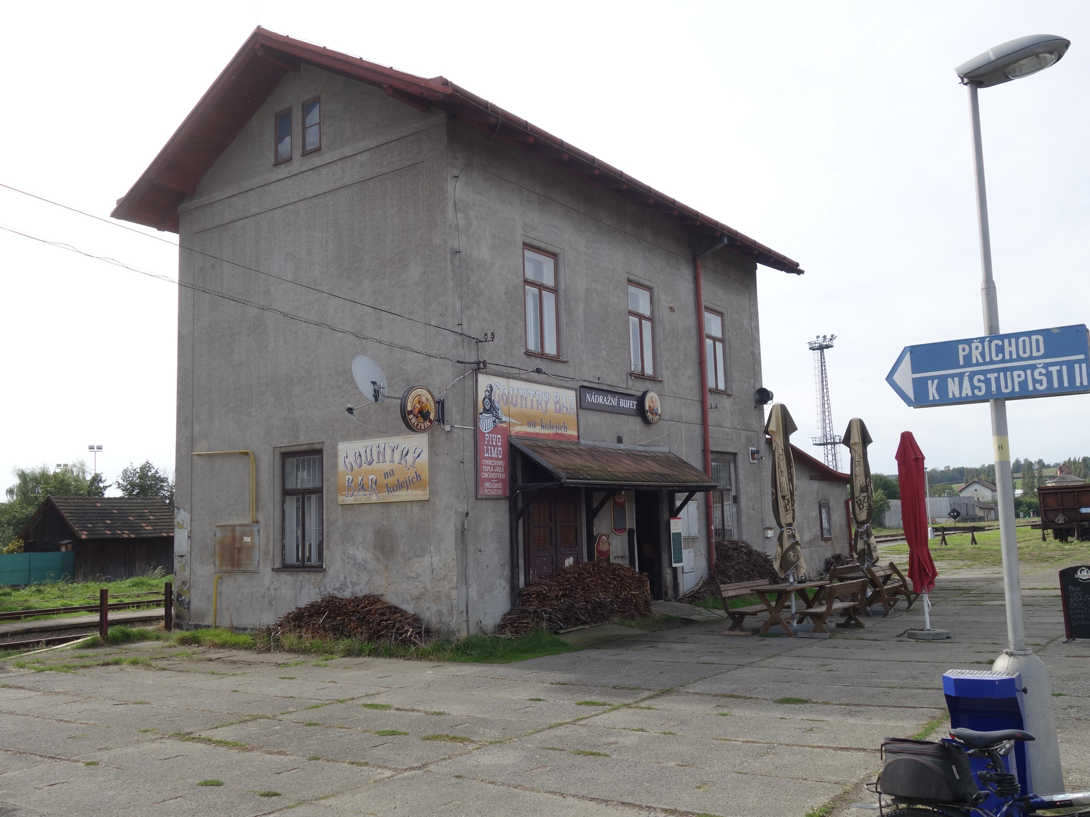 Country bar Na kolejích foto 4
