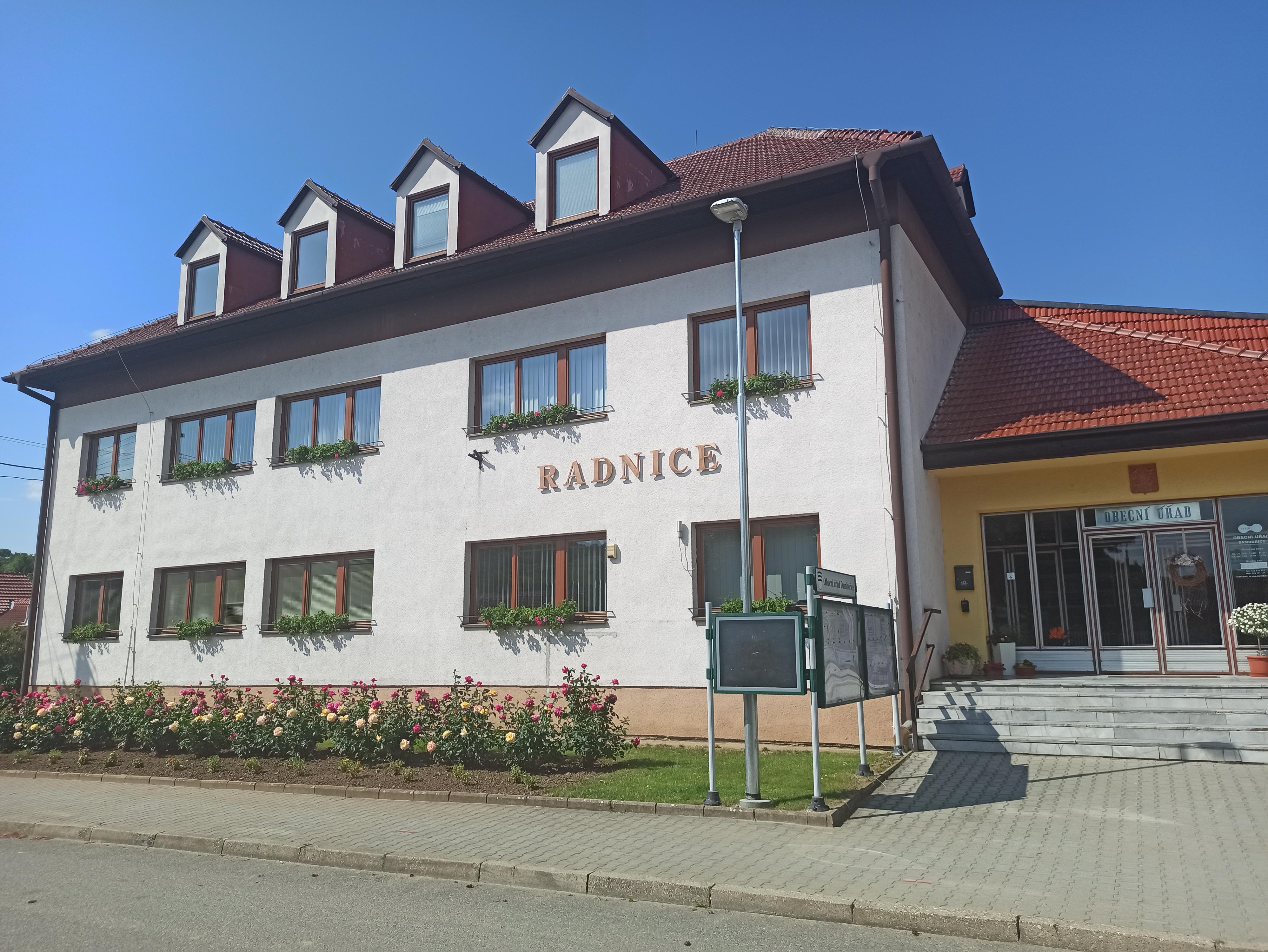 Dambořice - obecní úřad foto 2