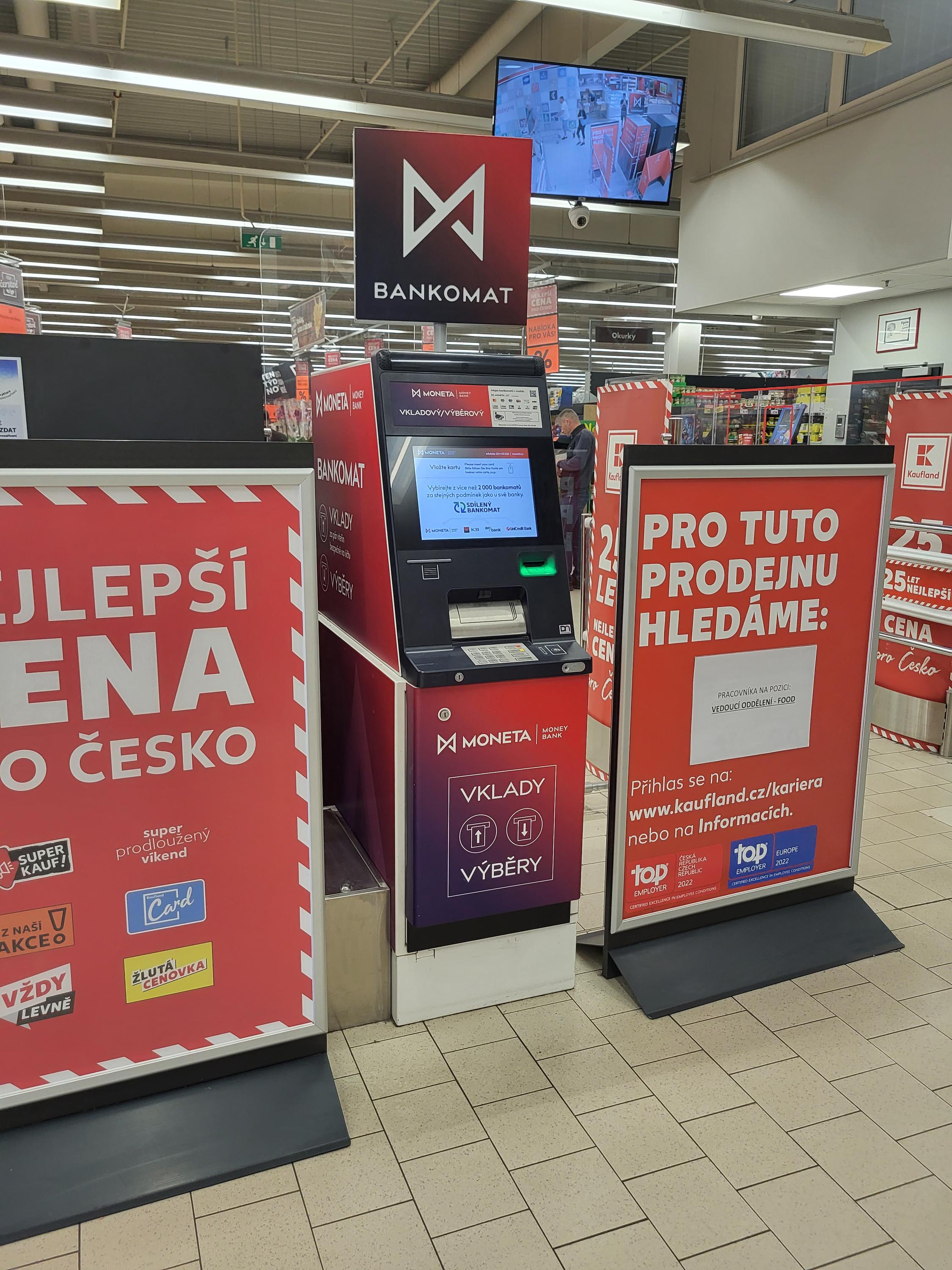 Bankomat MONETA Bank vkladový foto 4
