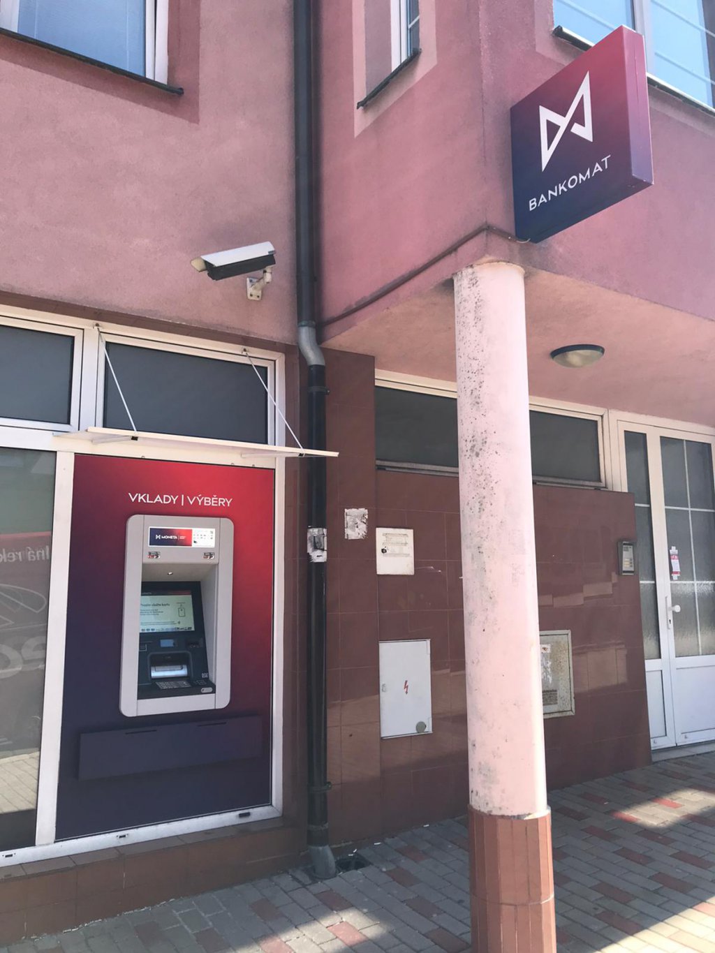 Bankomat MONETA Money Bank vkladový foto 2