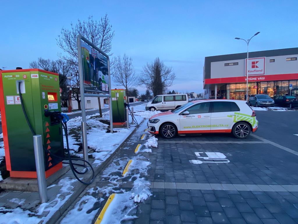 Nabíjecí stanice ČEZ