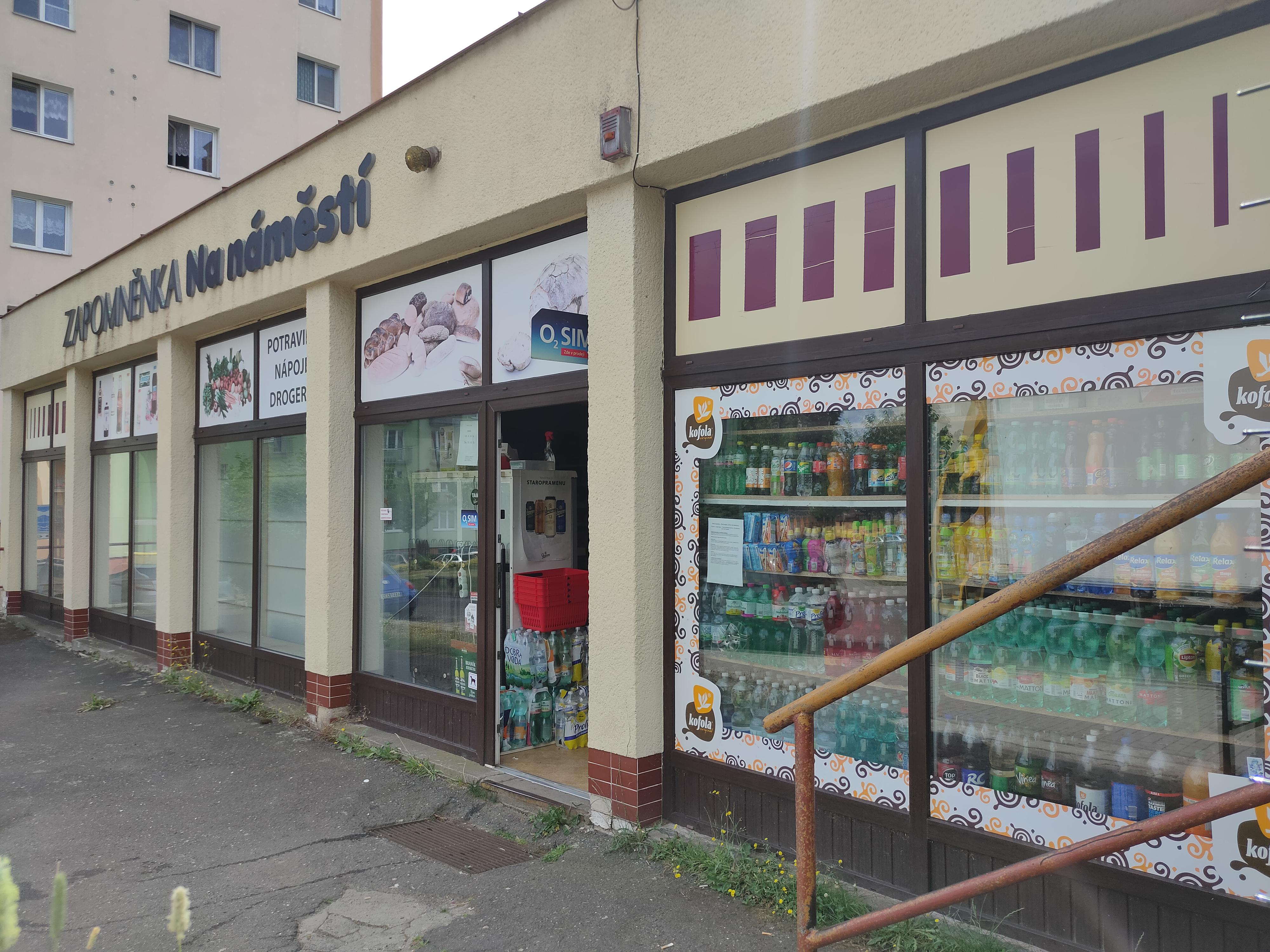 Zapomněnka Na Náměstí