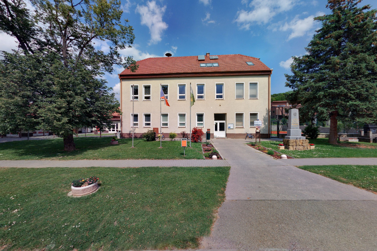 ZŠ a MŠ Milešovice foto 2