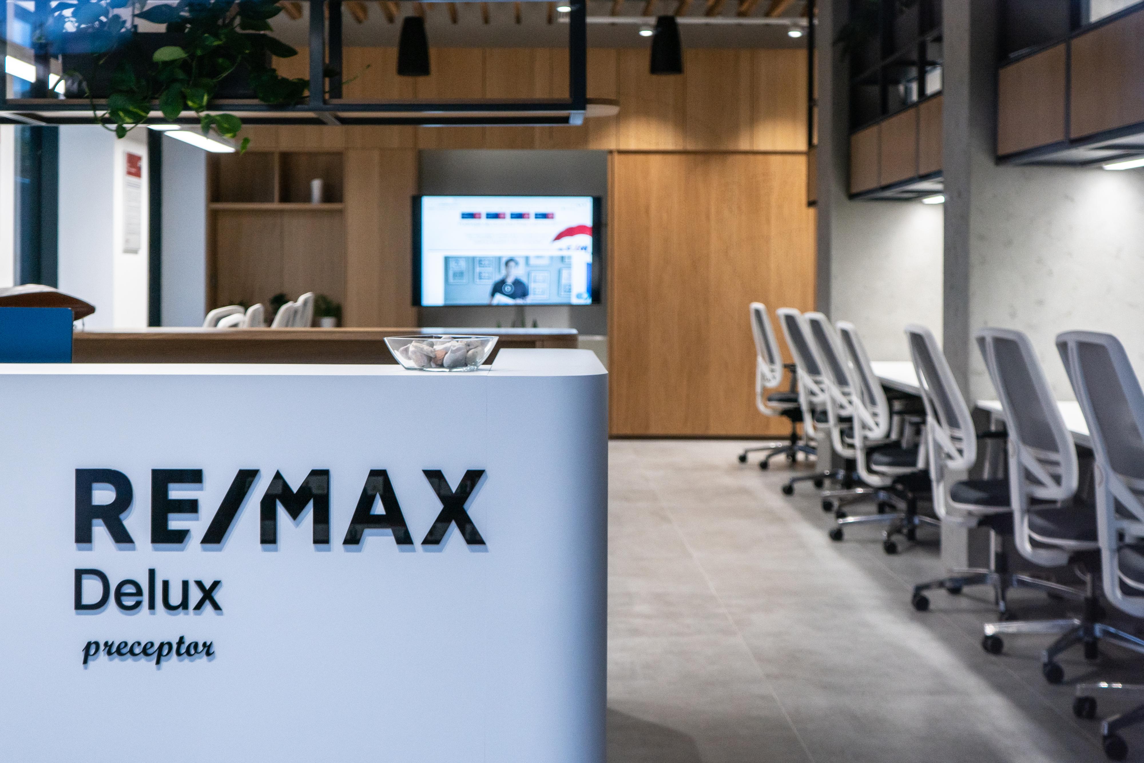 Zuzana Patáková - RE/MAX Delux, certifikovaná realitní makléřka foto 3