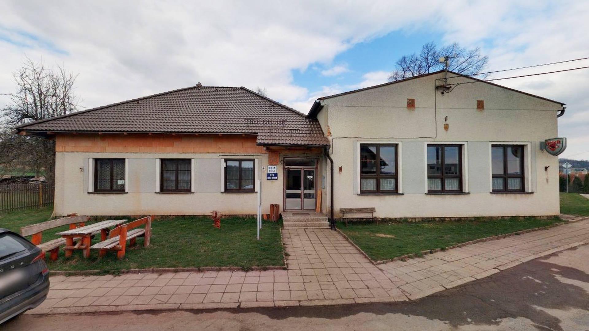 Panenská Rozsíčka - obecní úřad foto 2