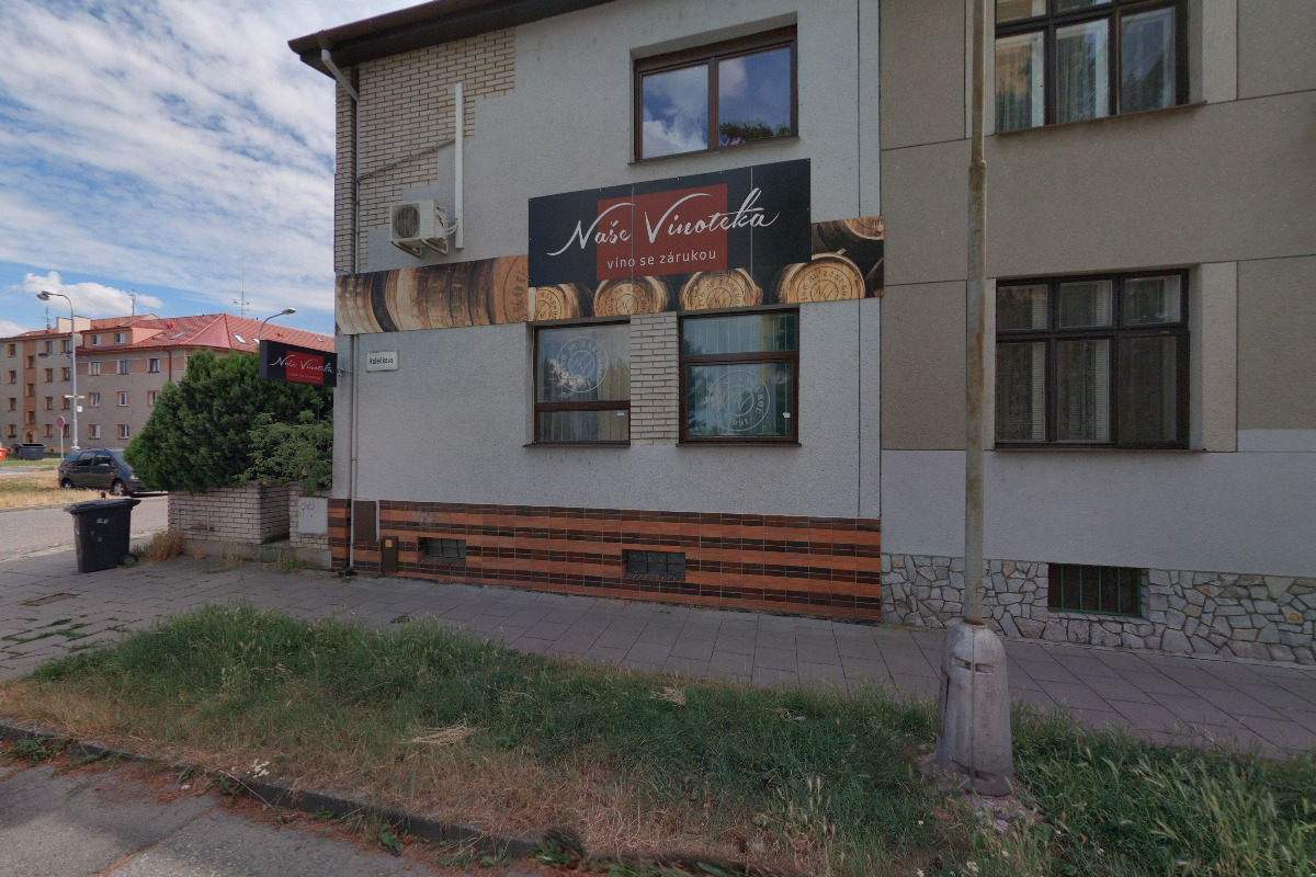 Naše Vinotéka - víno se zárukou foto 2