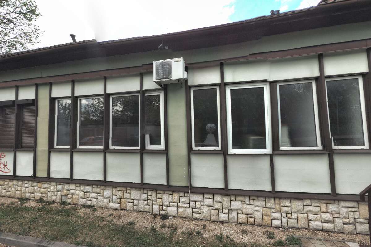 Lékárna u polikliniky foto 3