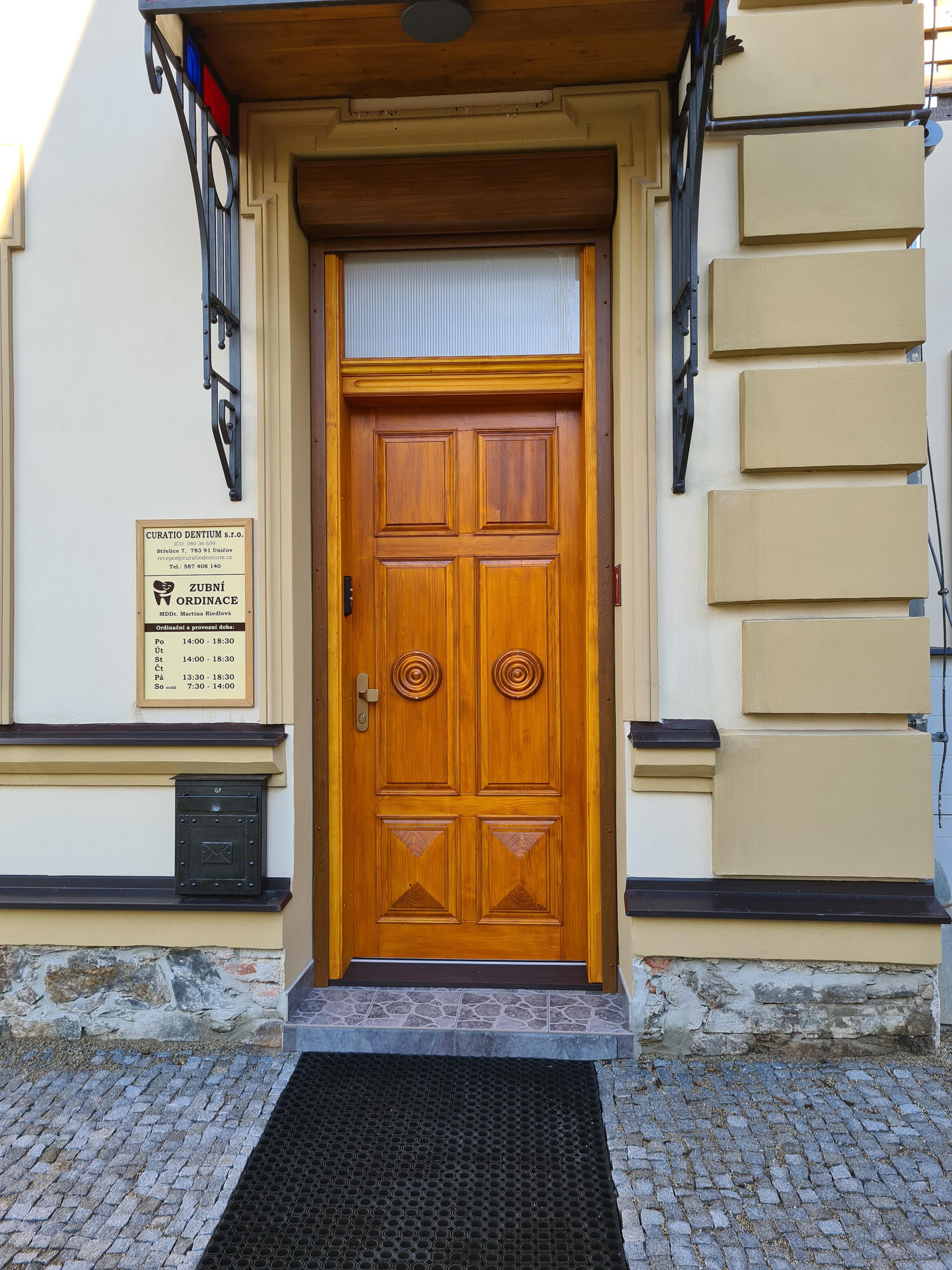 Stomatologická ordinace Curatio dentium s.r.o. (MDDr. Martina Riedlová) foto 4
