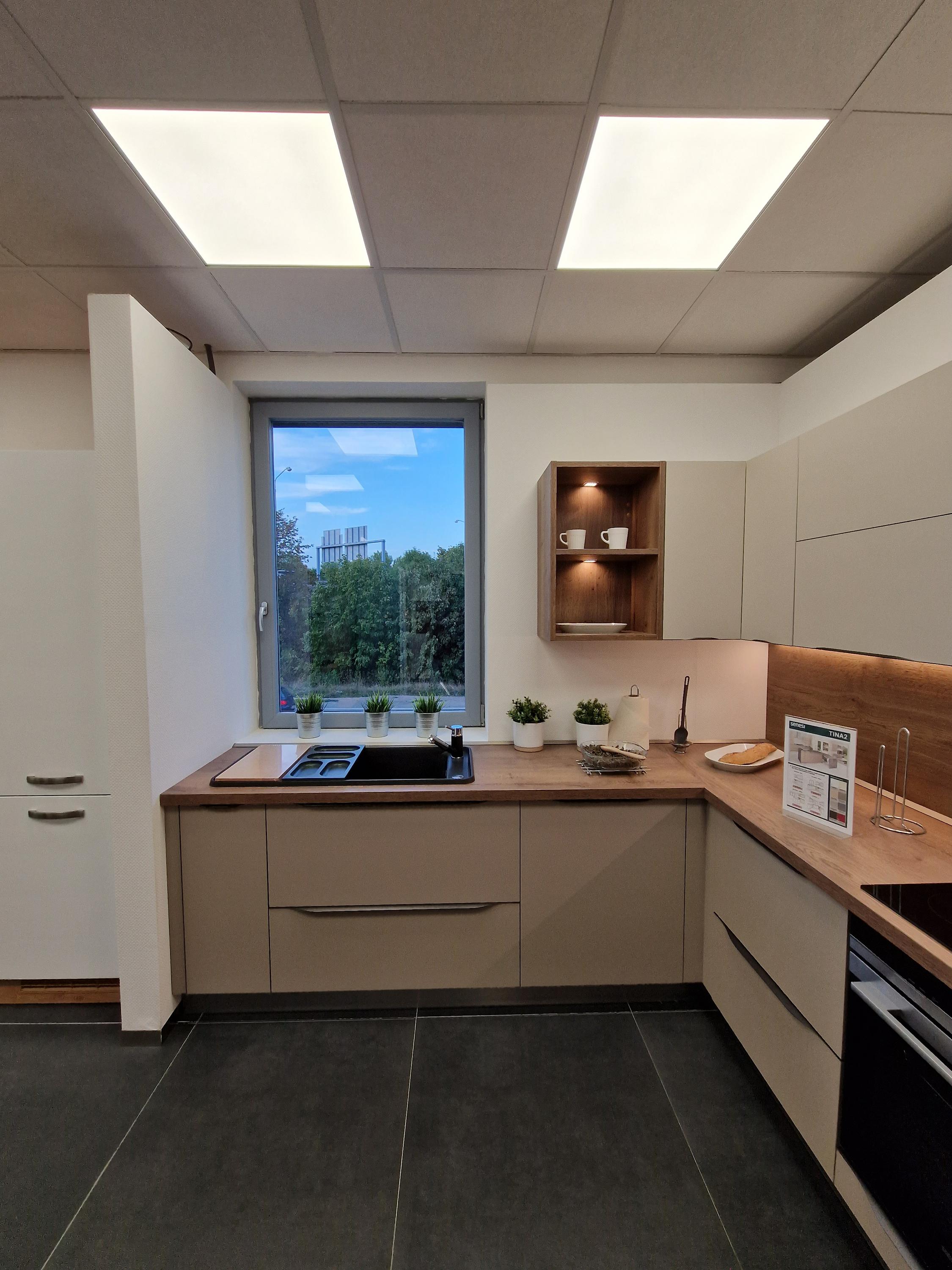 SENESI - koupelny a kuchyně foto 5