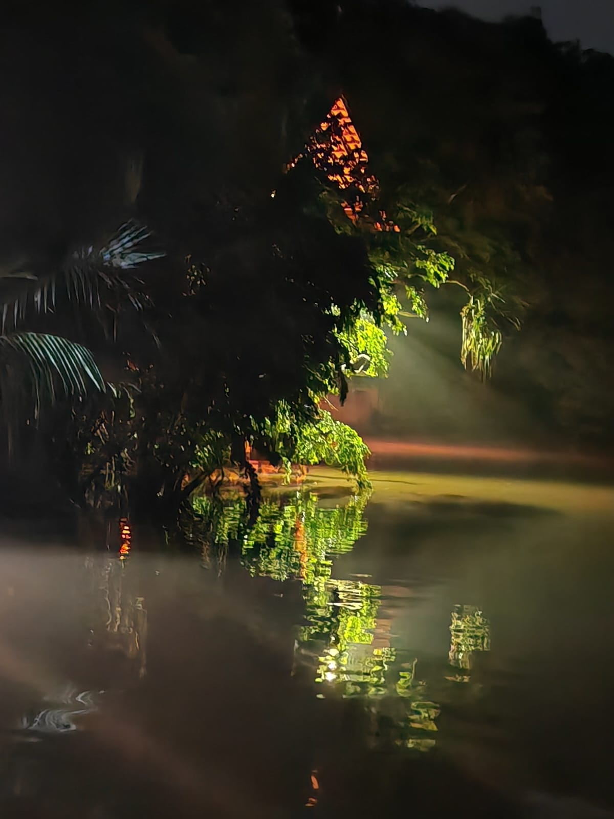 TANTRIS TANTRA & EROTOGENNÍ MASÁŽE foto 2