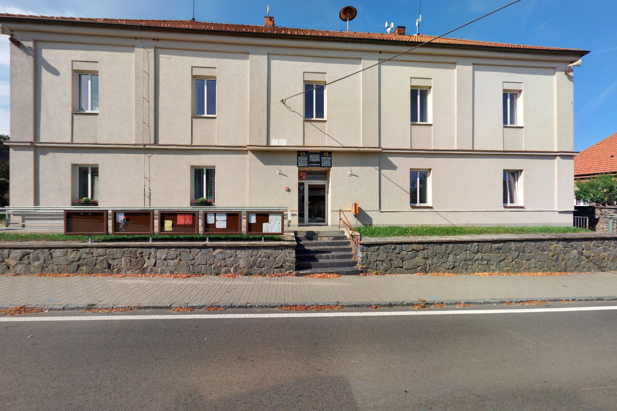 Kostelec u Heřmanova Městce - obecní úřad