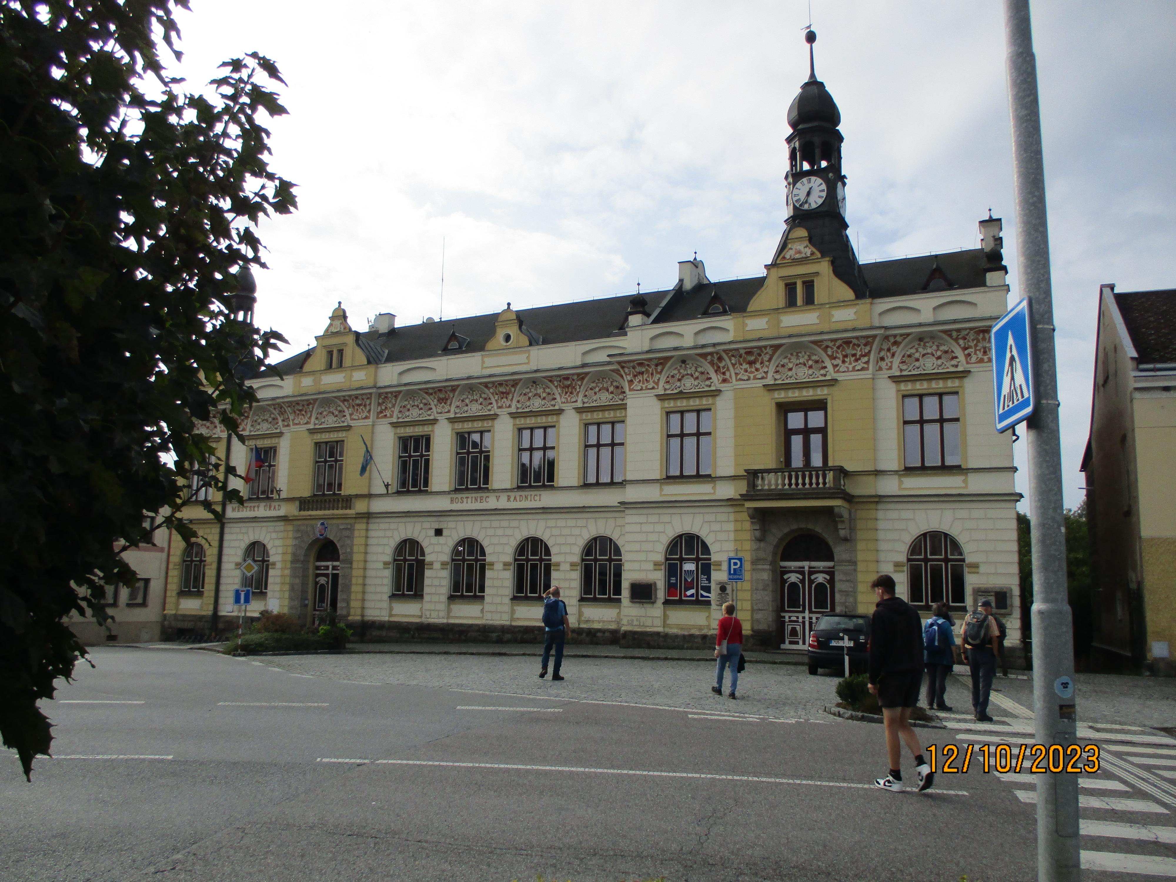Rovensko pod Troskami - městský úřad foto 4
